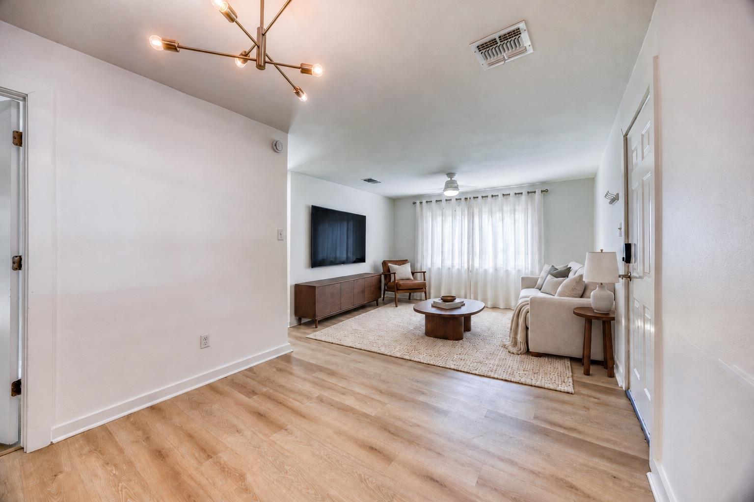 5407 Spring Meadow RD, Austin, TX 78744 photo 5