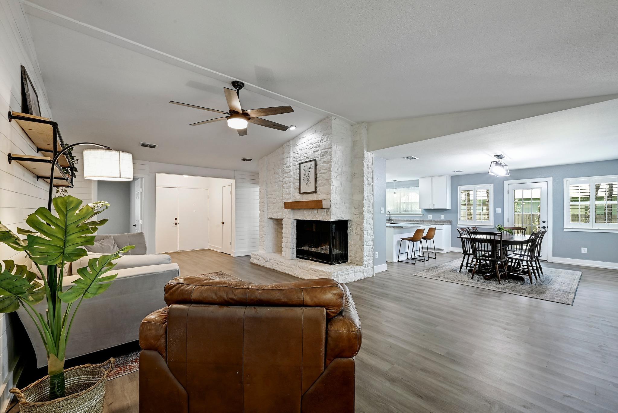 12501 Preece DR, Austin, TX 78729 photo 5