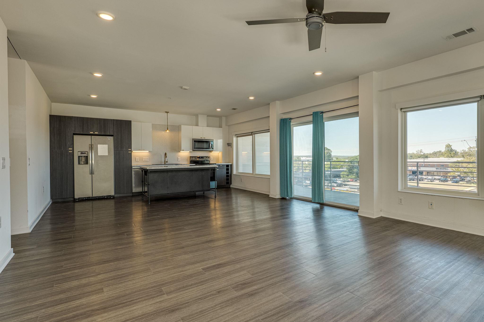 4361 Congress Ave #401, Austin, TX 78745 photo 3