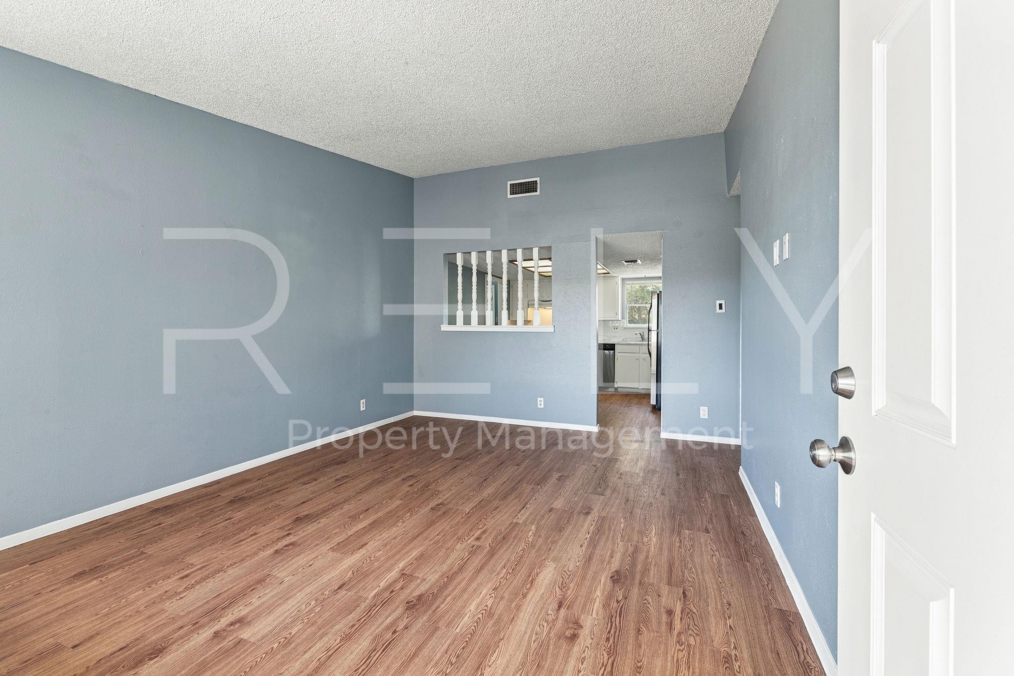 409 Janis DR #B, Georgetown, TX 78628 photo 4