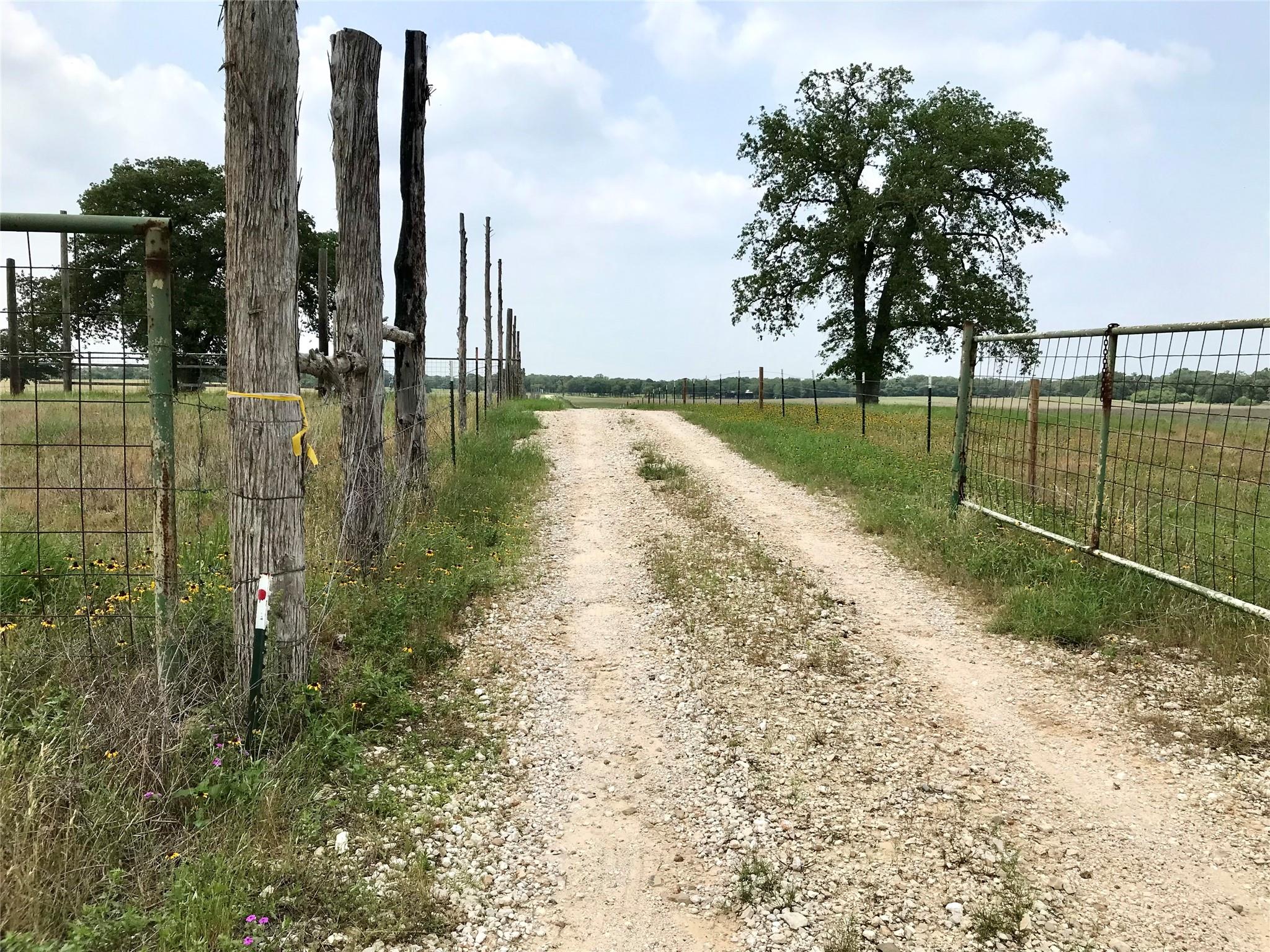1672 Sayers RD, Bastrop, TX 78602 photo 5