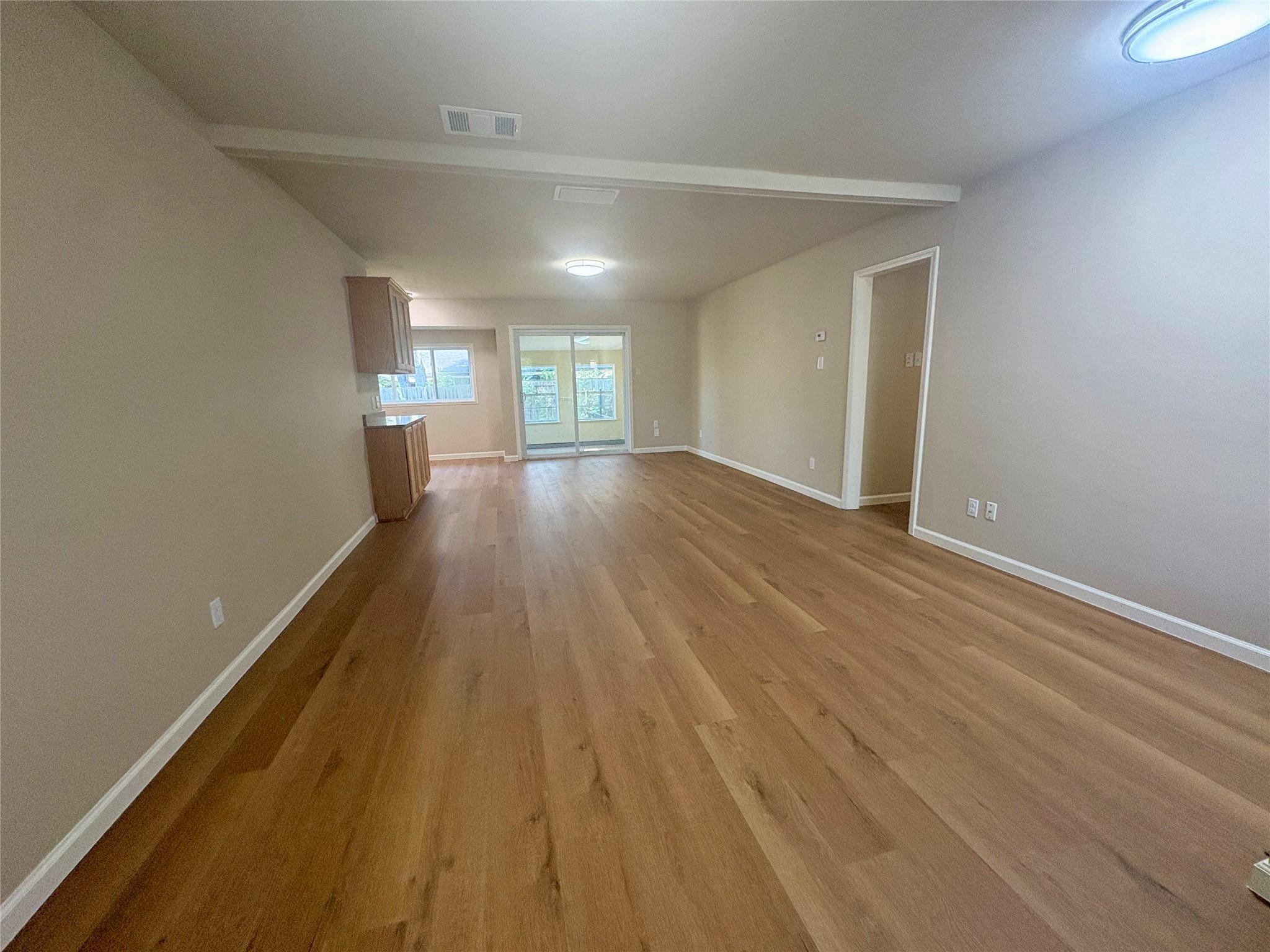 2512 Baxter DR, Austin, TX 78745 photo 4