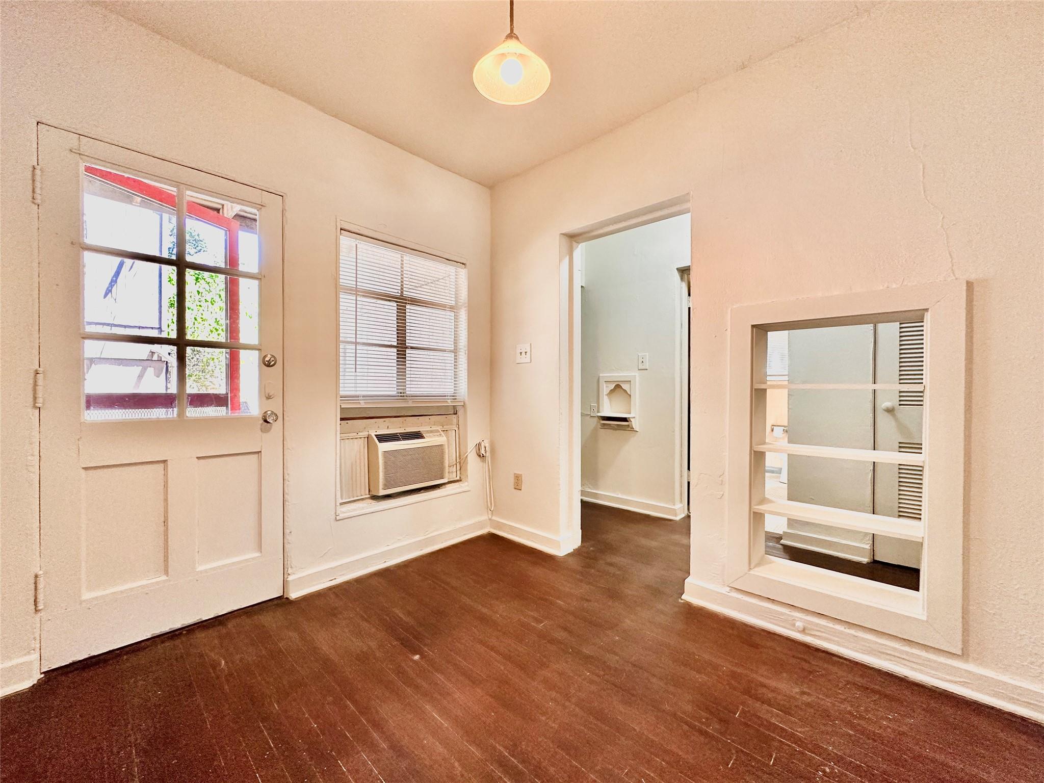 1408 Kirkwood RD #B, Austin, TX 78722 photo 3