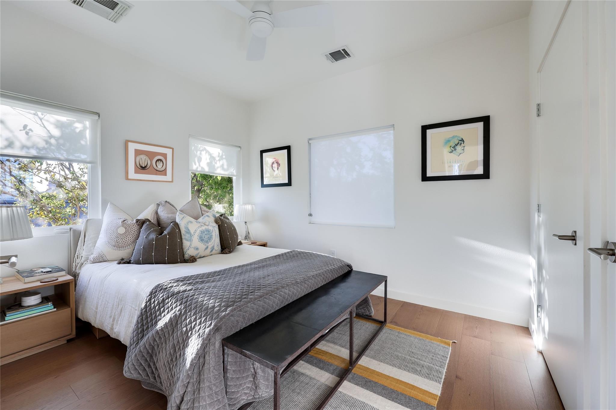 906 14th ST #A, Austin, TX 78702 photo 4