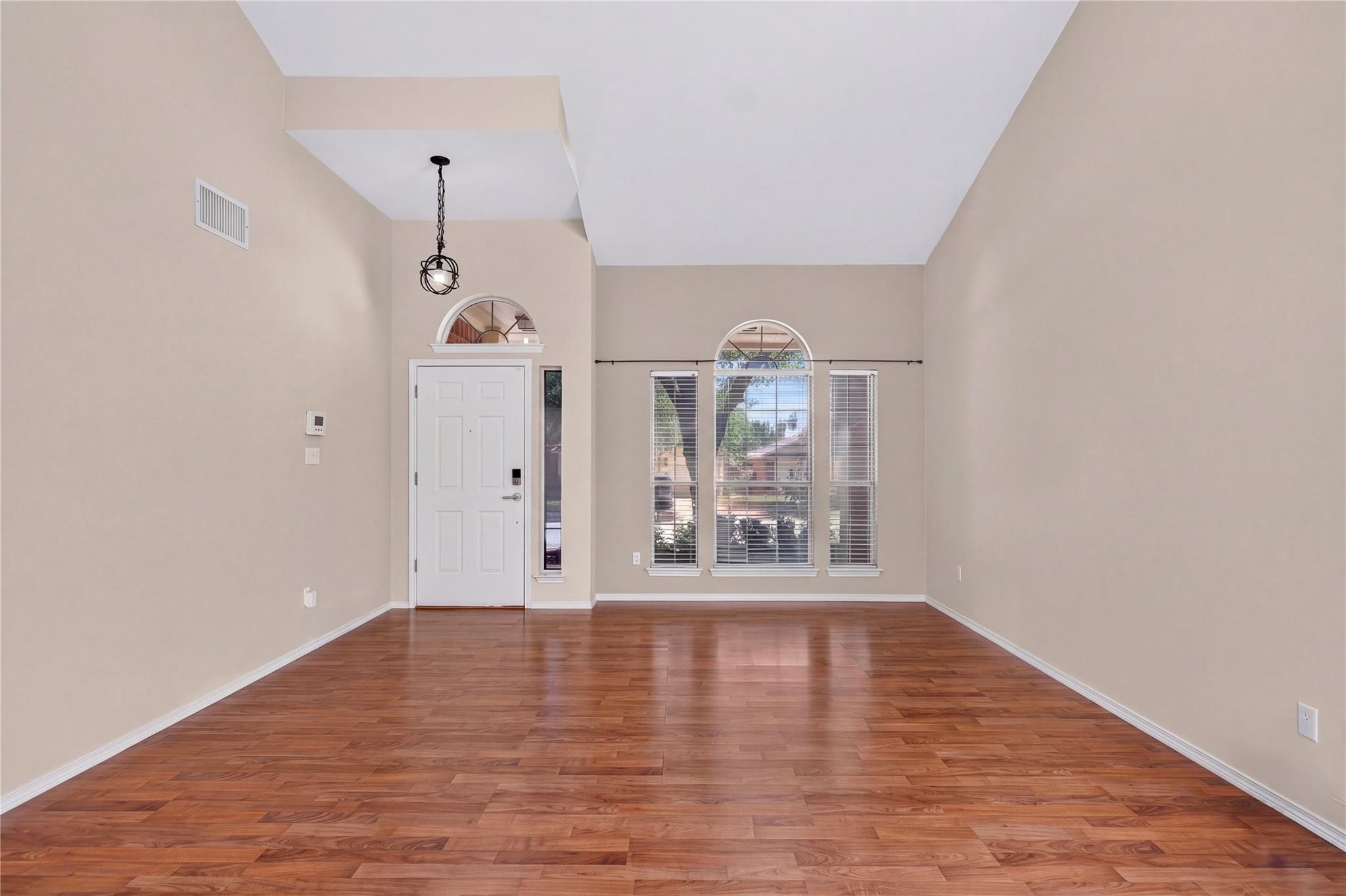 720 Settlement ST, Cedar Park, TX 78613 photo 4