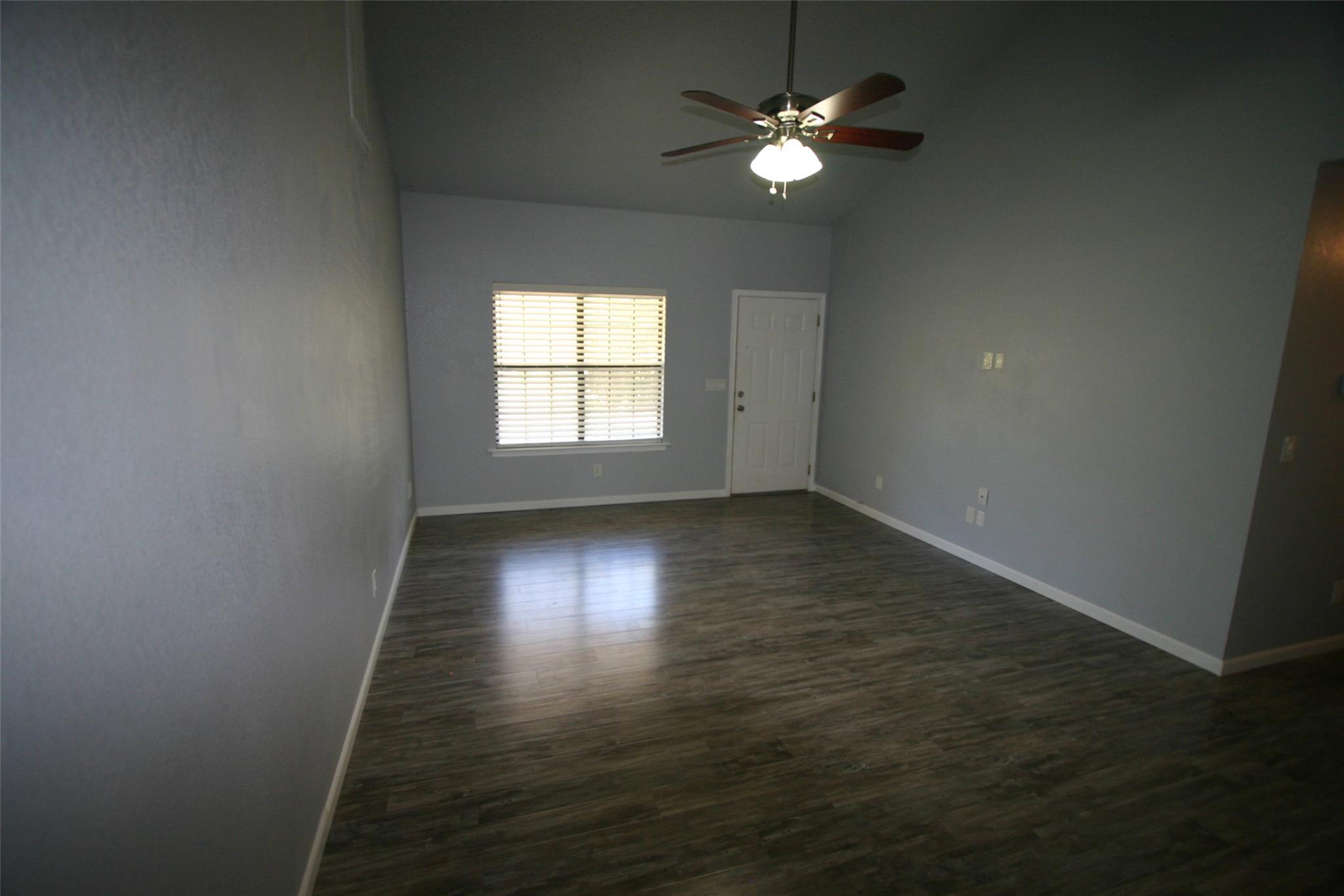 10712 Sunny LN, Jonestown, TX 78645 photo 3