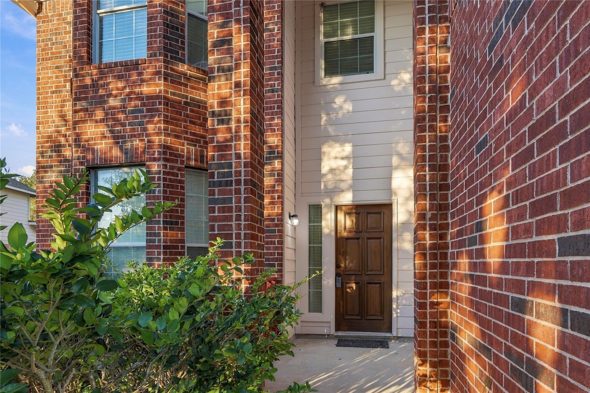 21008 Hallbrook LN, Pflugerville, TX 78660 photo 3