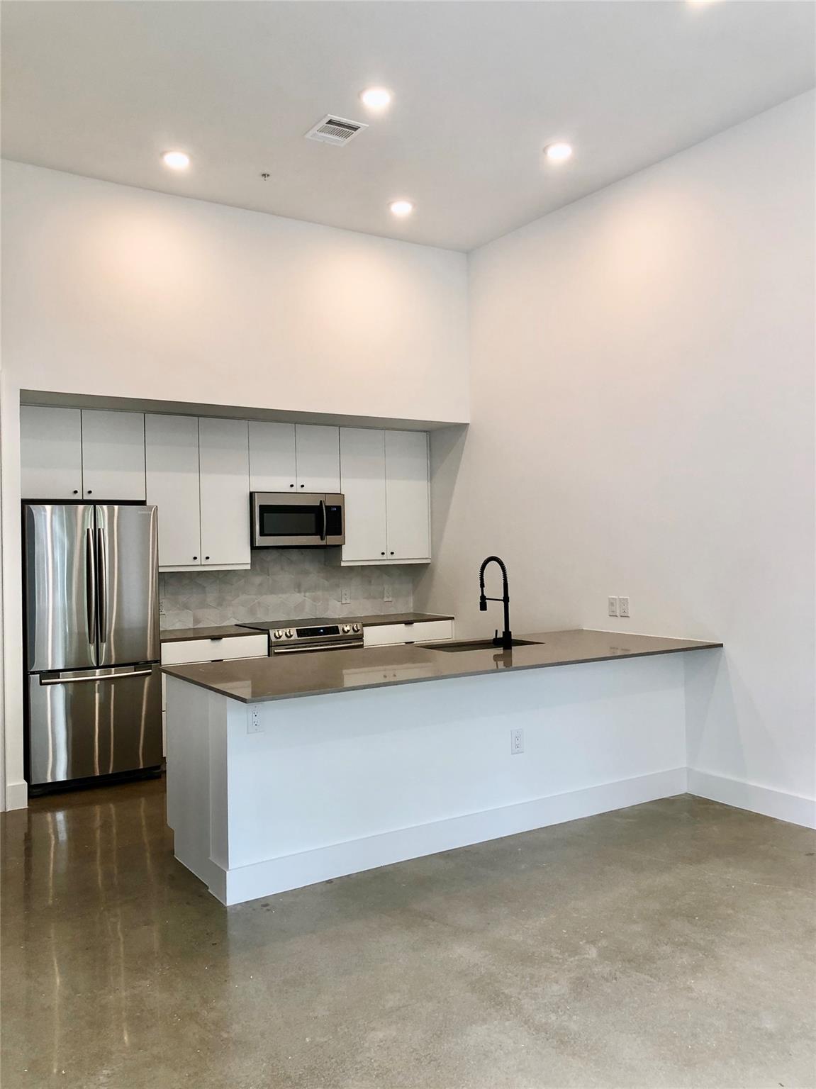 2709 5th ST #2105, Austin, TX 78702 photo 3