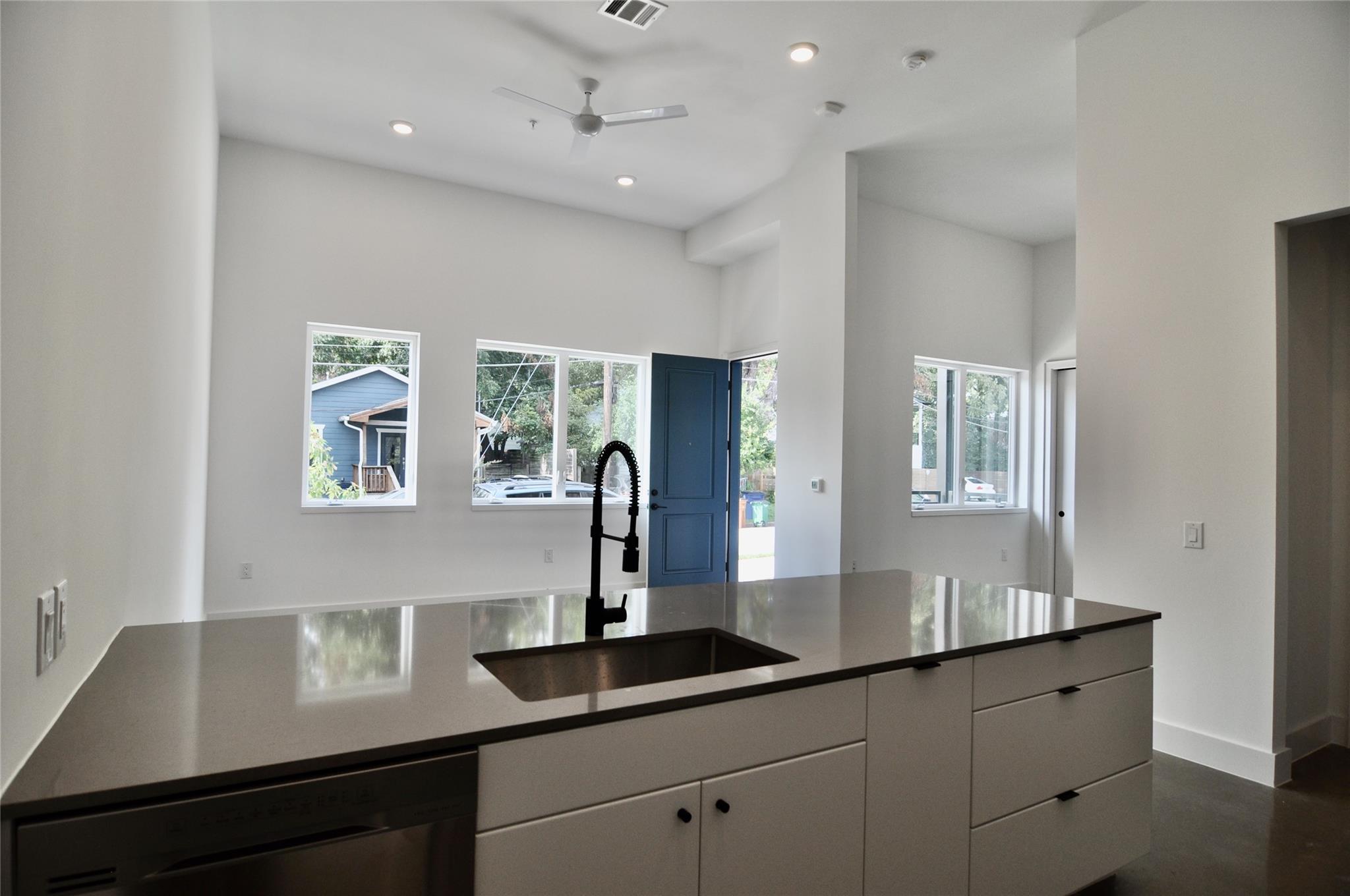 2709 5th ST #2105, Austin, TX 78702 photo 5