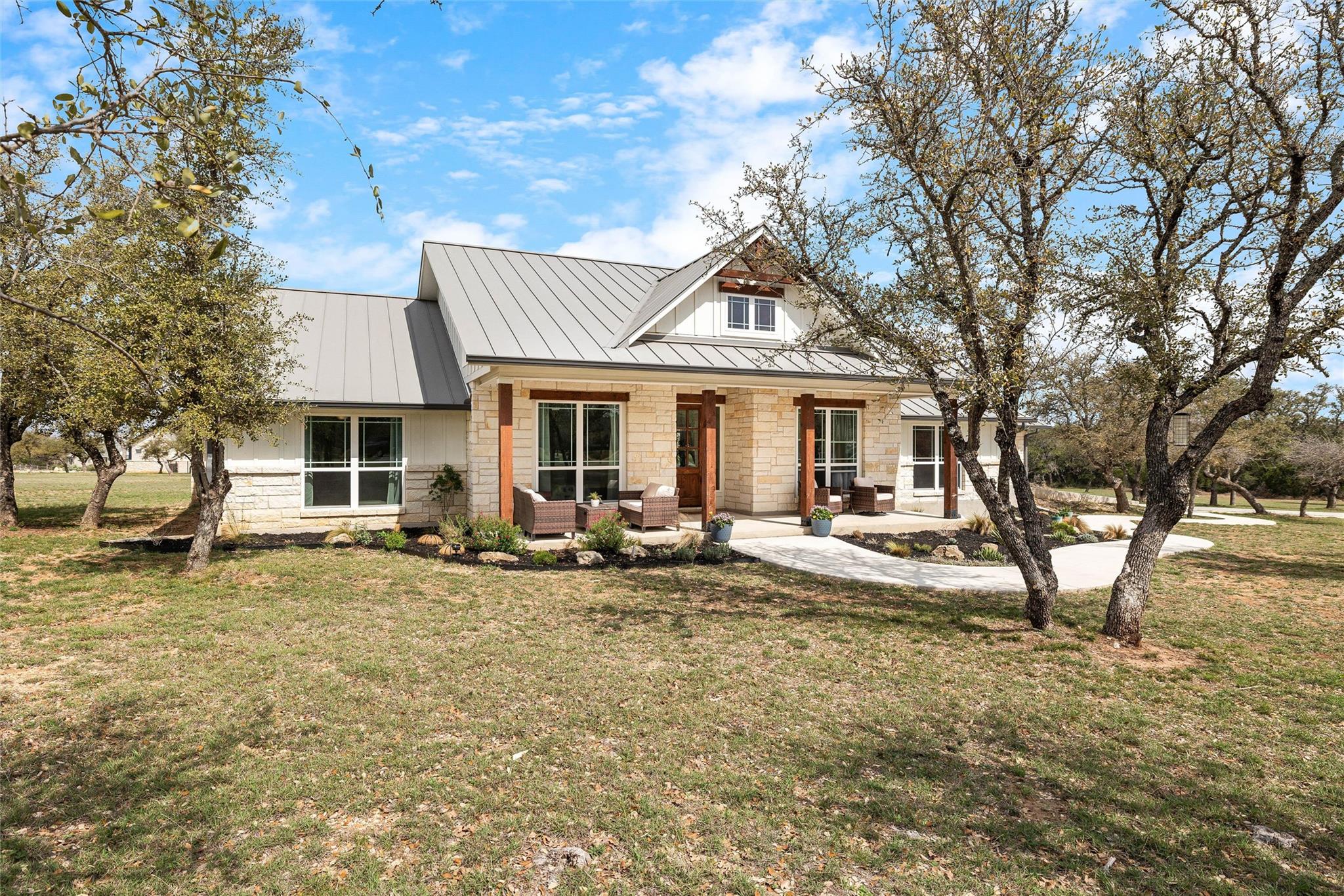 345 Morning Dew DR, Round Mountain, TX 78663 photo 3