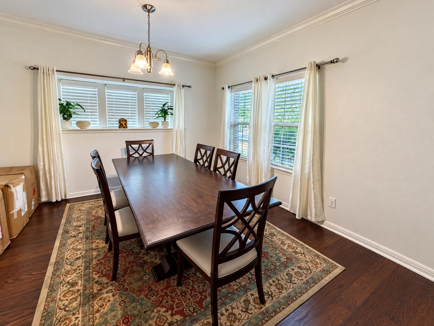 311 Sycamore ST, Georgetown, TX 78633 photo 5