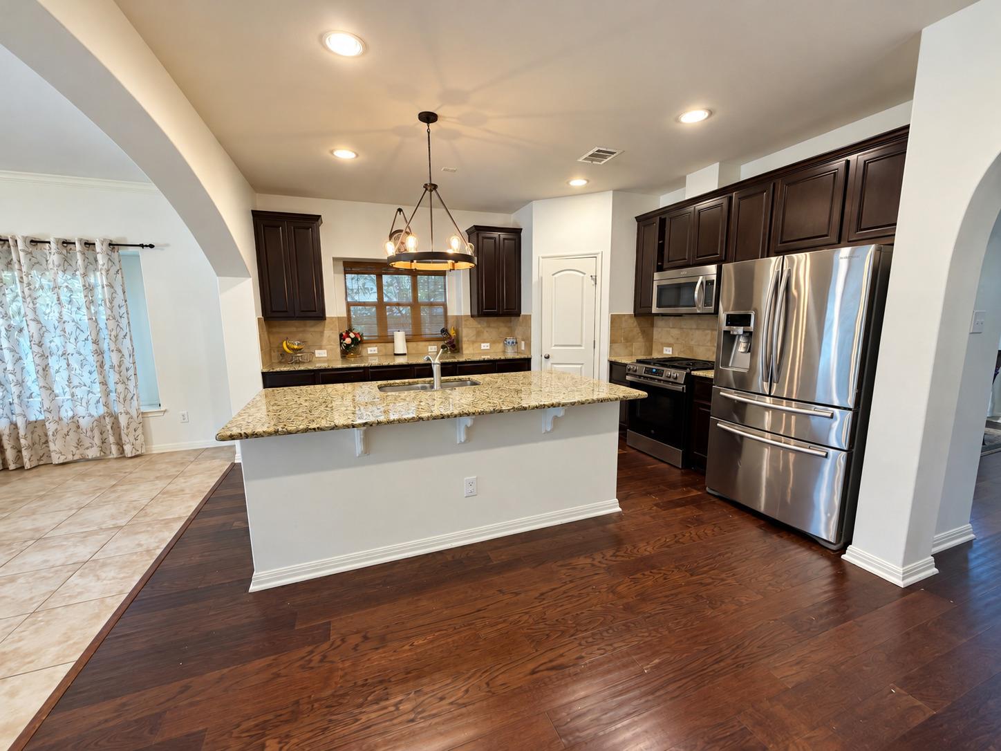 311 Sycamore ST, Georgetown, TX 78633 photo 4