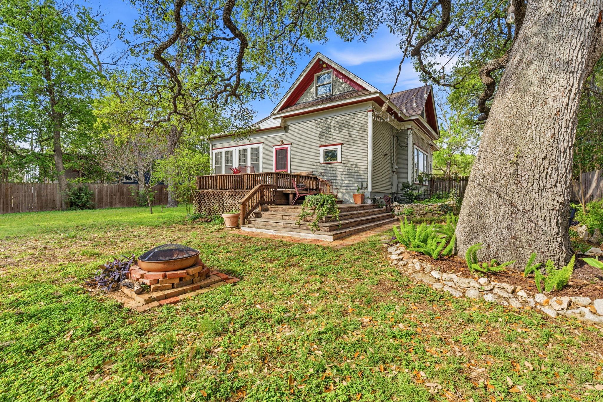 410 Cibilo ST, Lockhart, TX 78644 photo 3