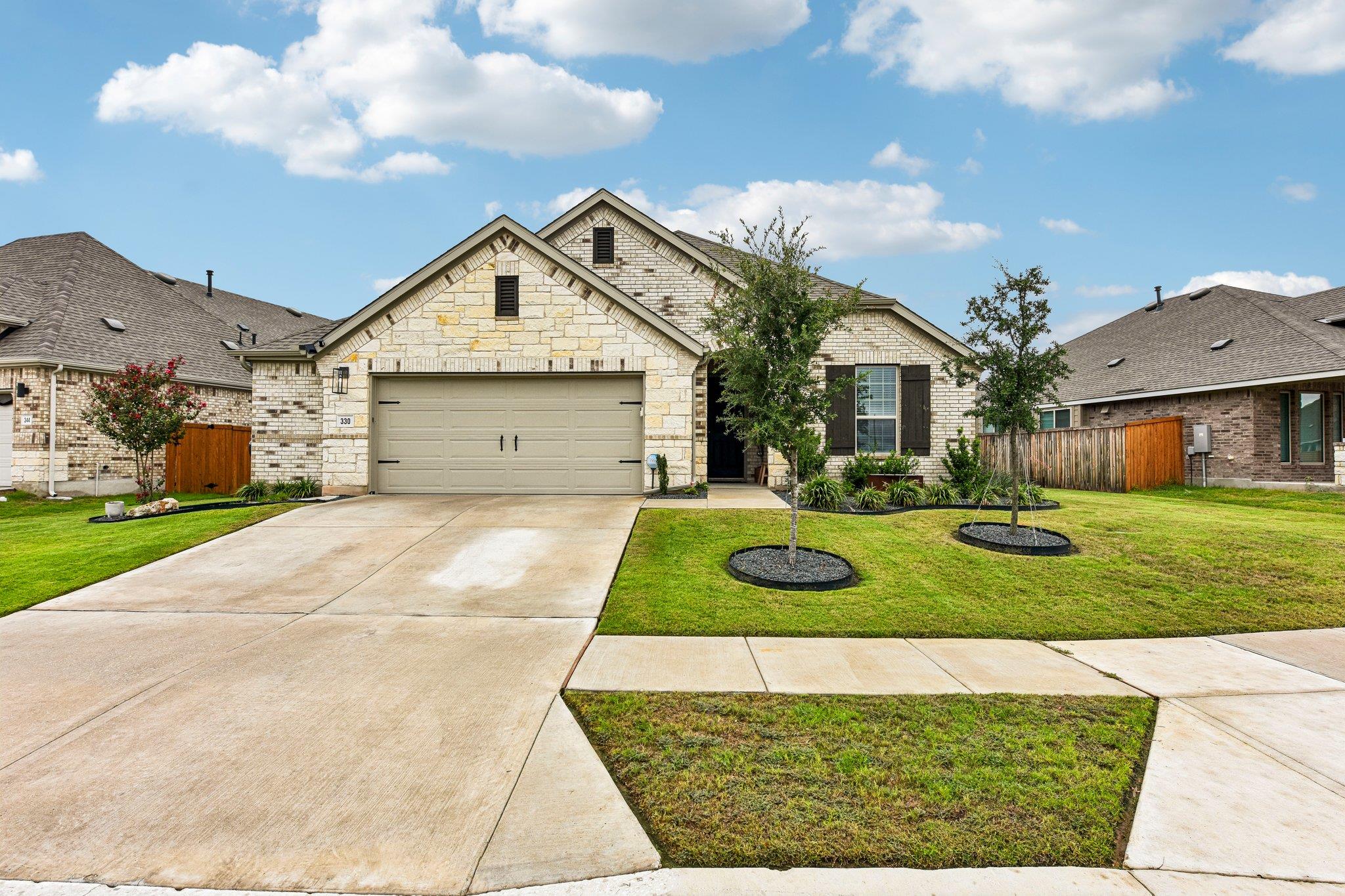 330 Bay Breeze DR, Kyle, TX 78640 photo 3
