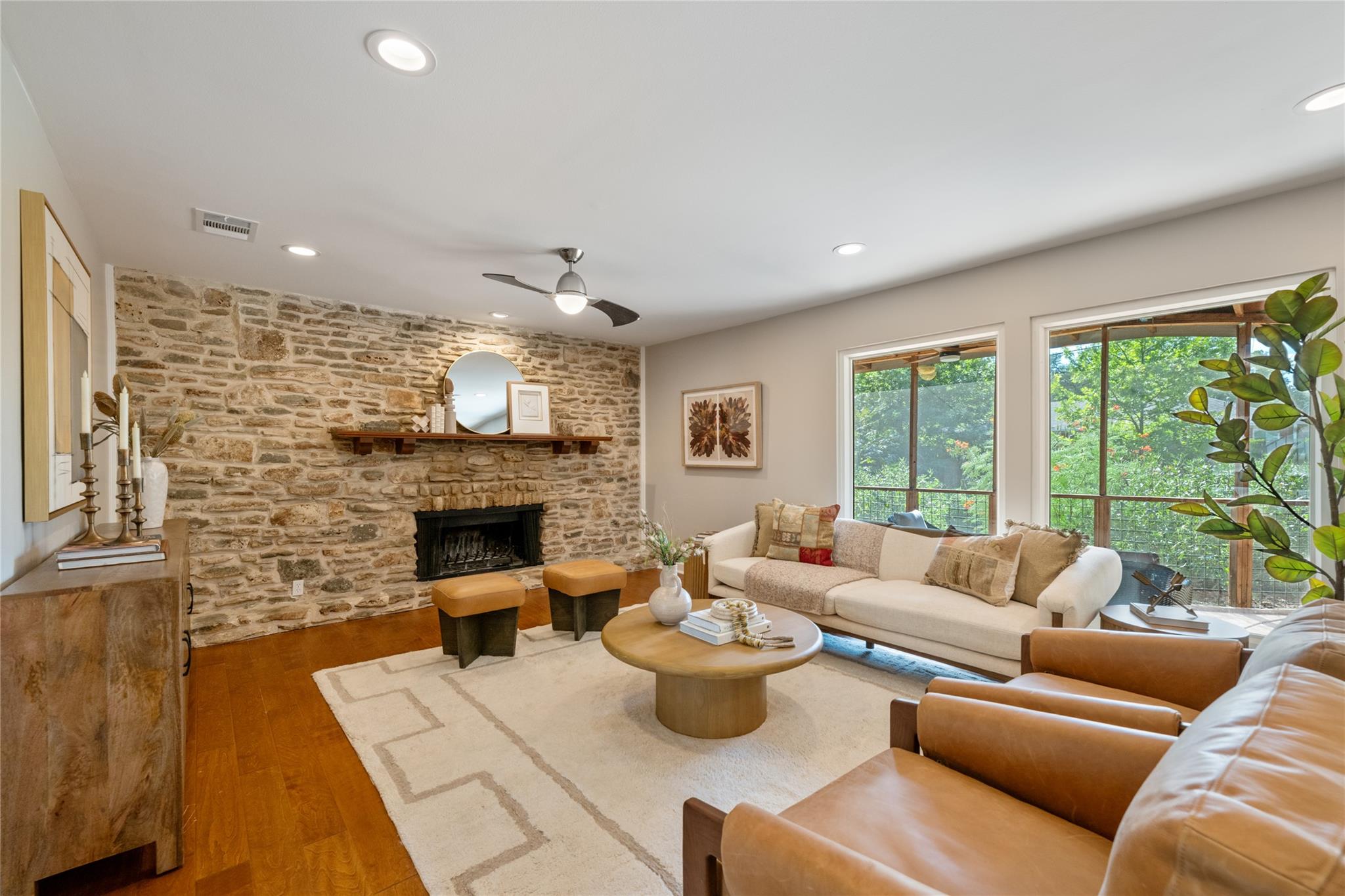 6812 Pioneer PL, Austin, TX 78757 photo 4