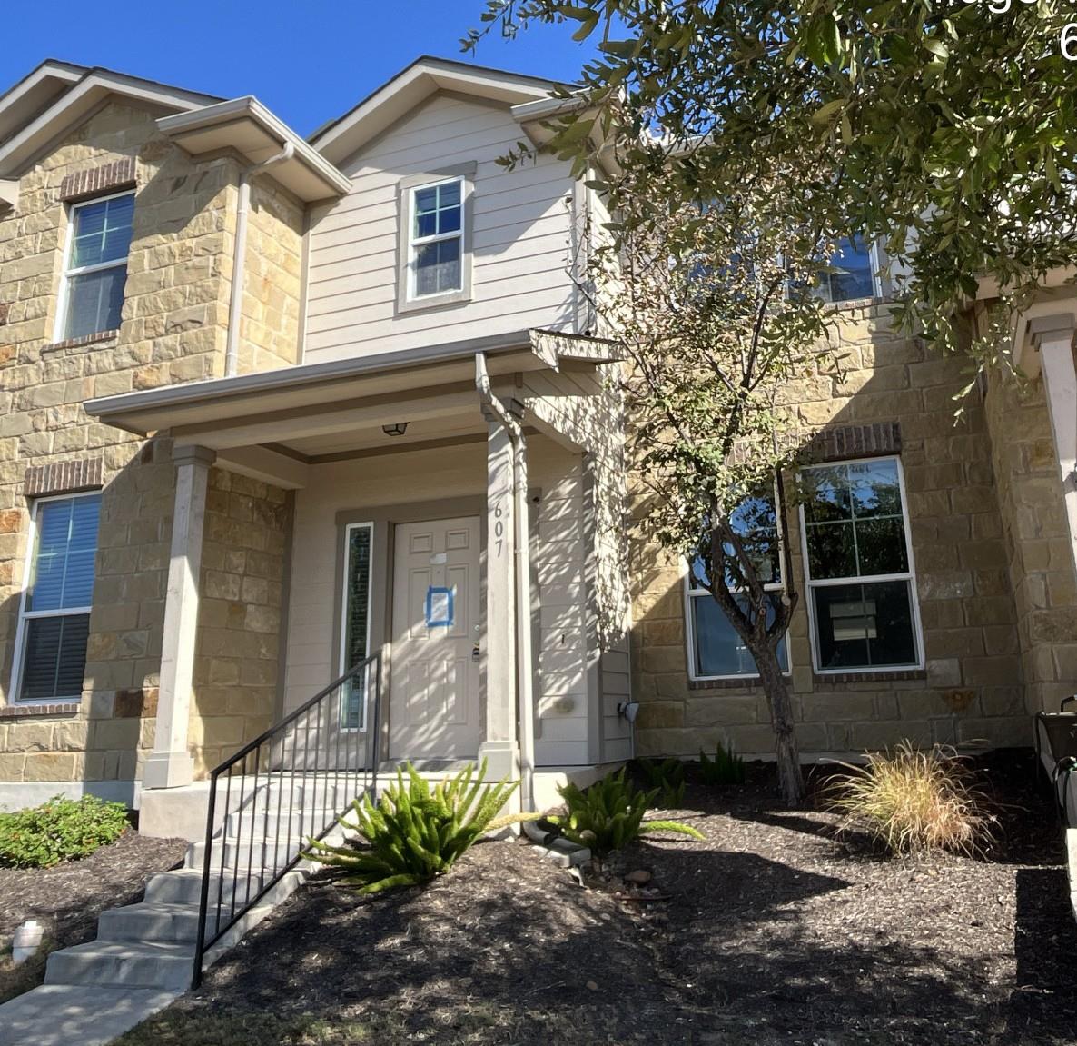 607 Katmai CIR, Pflugerville, TX 78660 photo 2