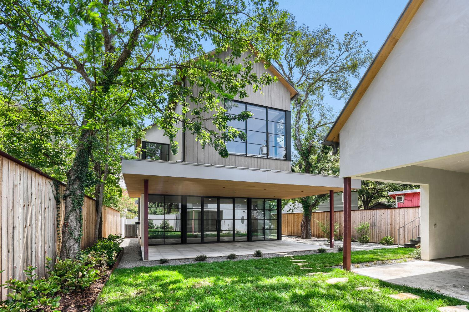 1104 Maufrais ST, Austin, TX 78703 photo 3