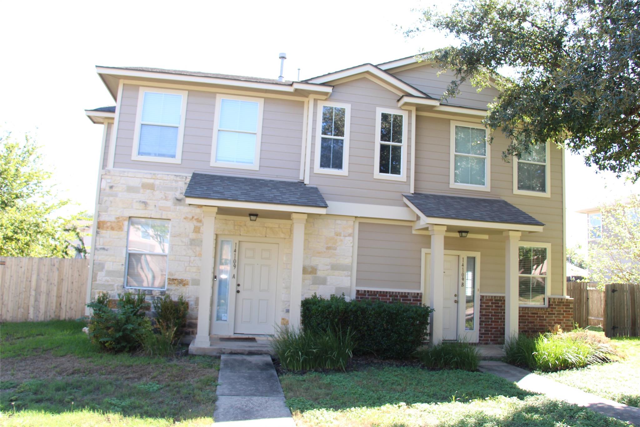 14109 Harris Ridge BLVD #A & B, Pflugerville, TX 78660 photo 2