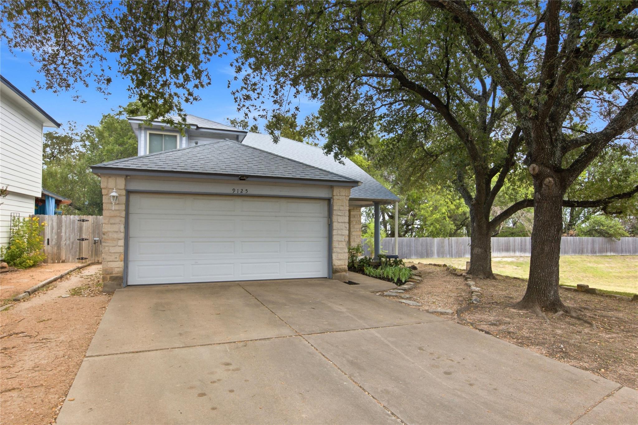 9125 Vigen CIR, Austin, TX 78748 photo 2
