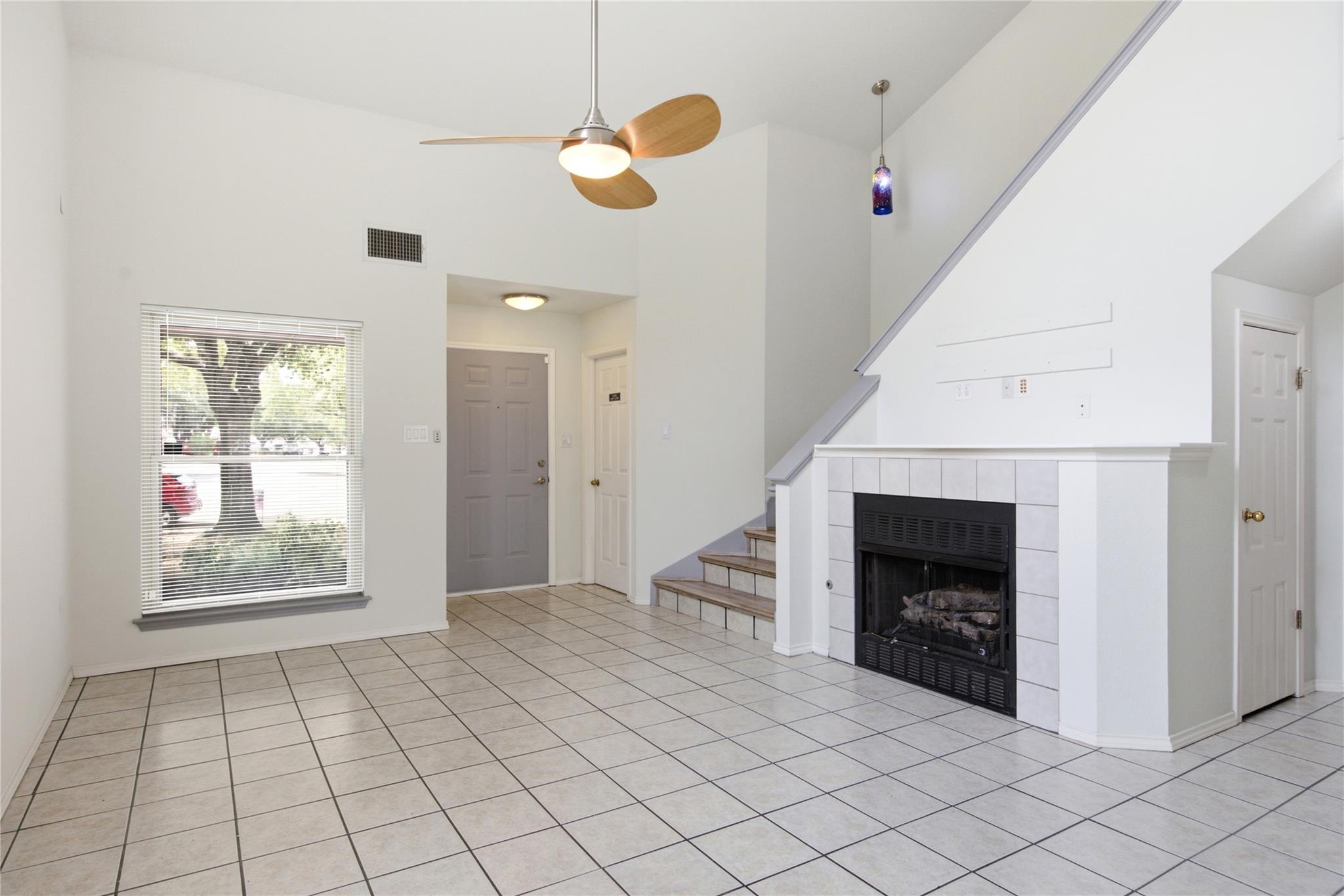 9125 Vigen CIR, Austin, TX 78748 photo 5
