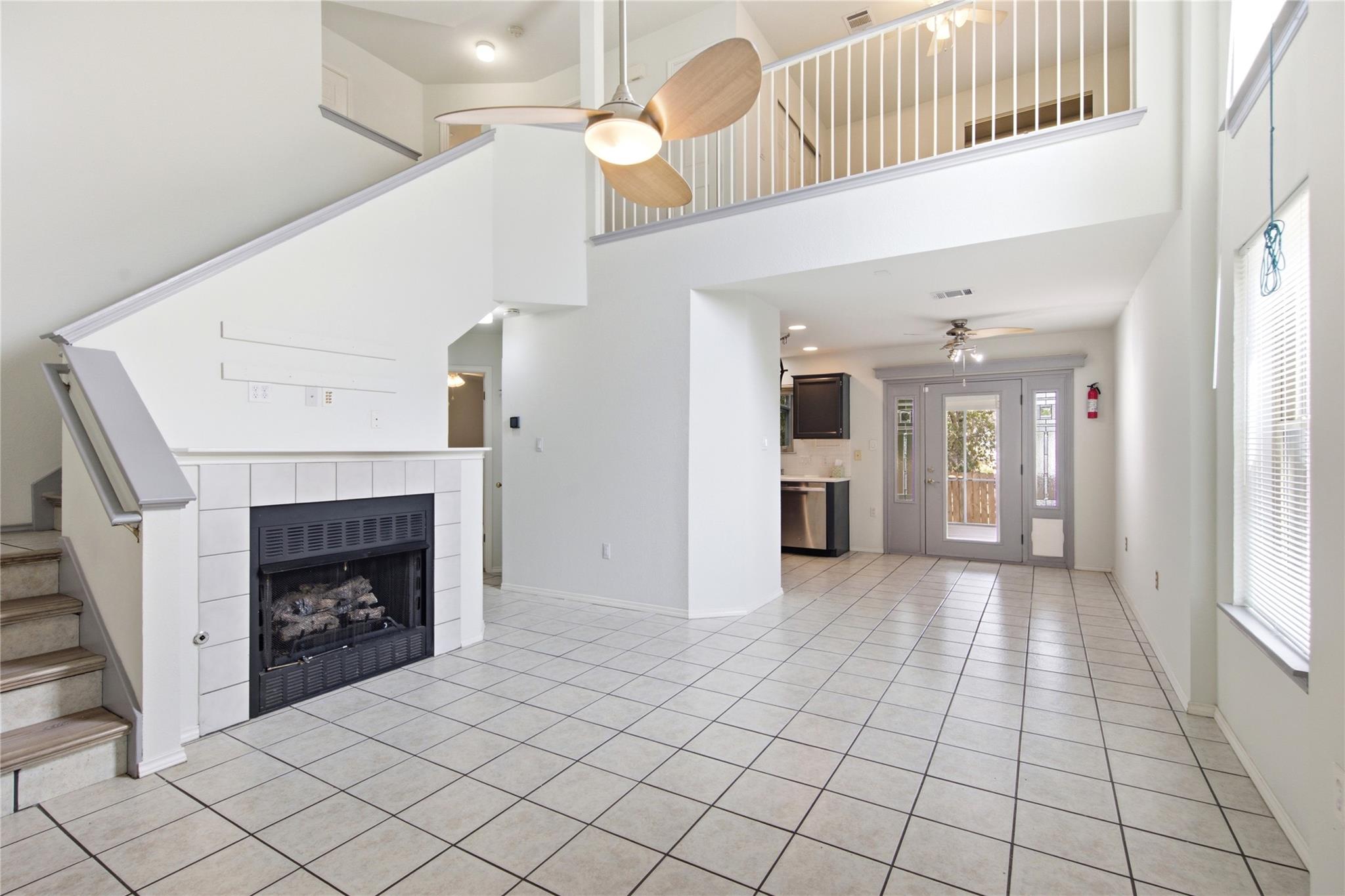 9125 Vigen CIR, Austin, TX 78748 photo 4