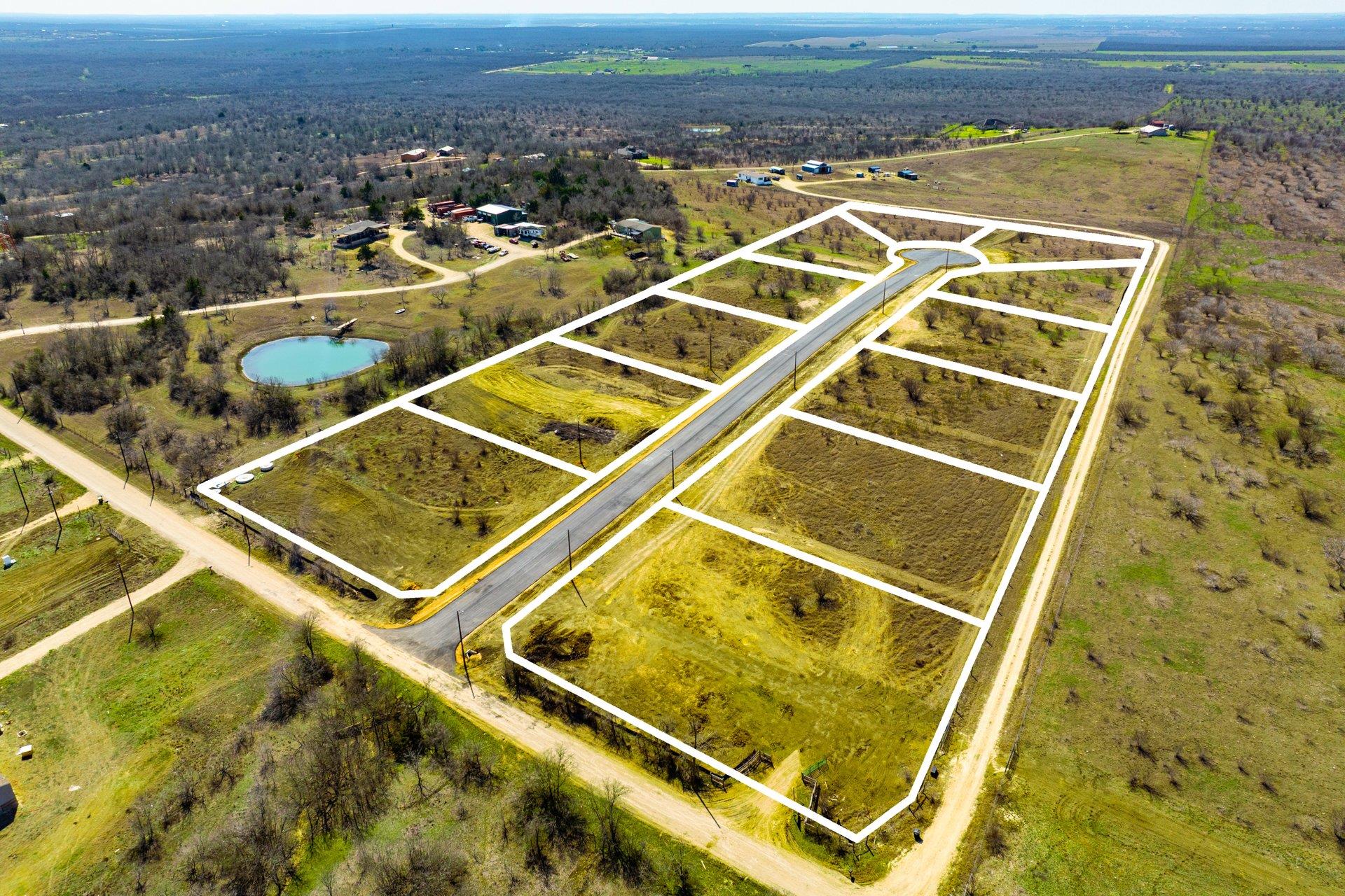 211 Sage Hills DR, Lockhart, TX 78644 photo 3