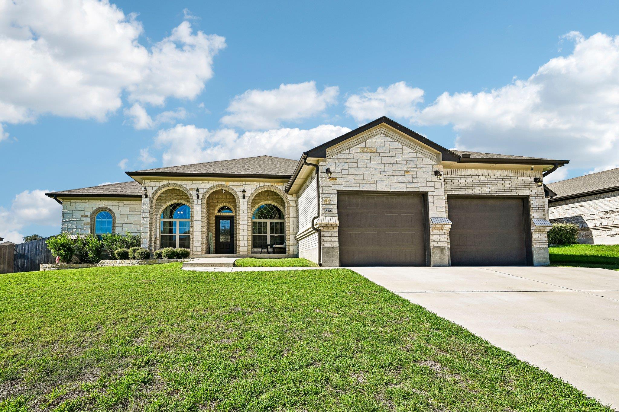 Heritage Oaks Ph One