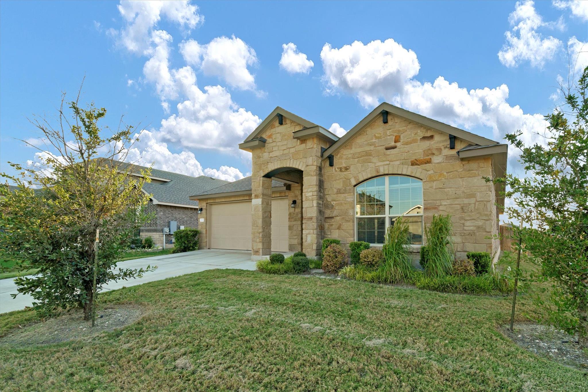 1900 Mexia DR, Round Rock, TX 78664 photo 2