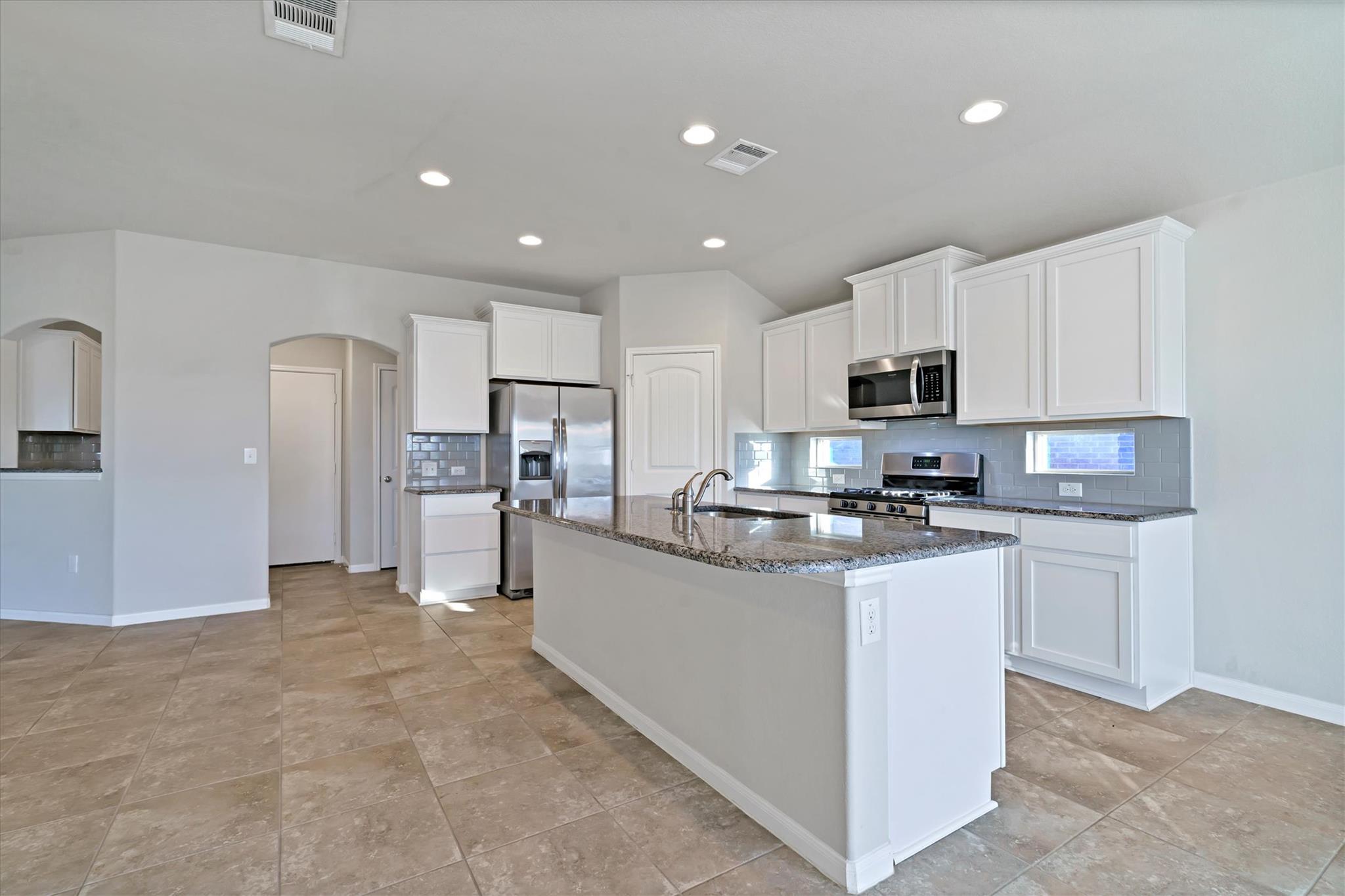 1900 Mexia DR, Round Rock, TX 78664 photo 5