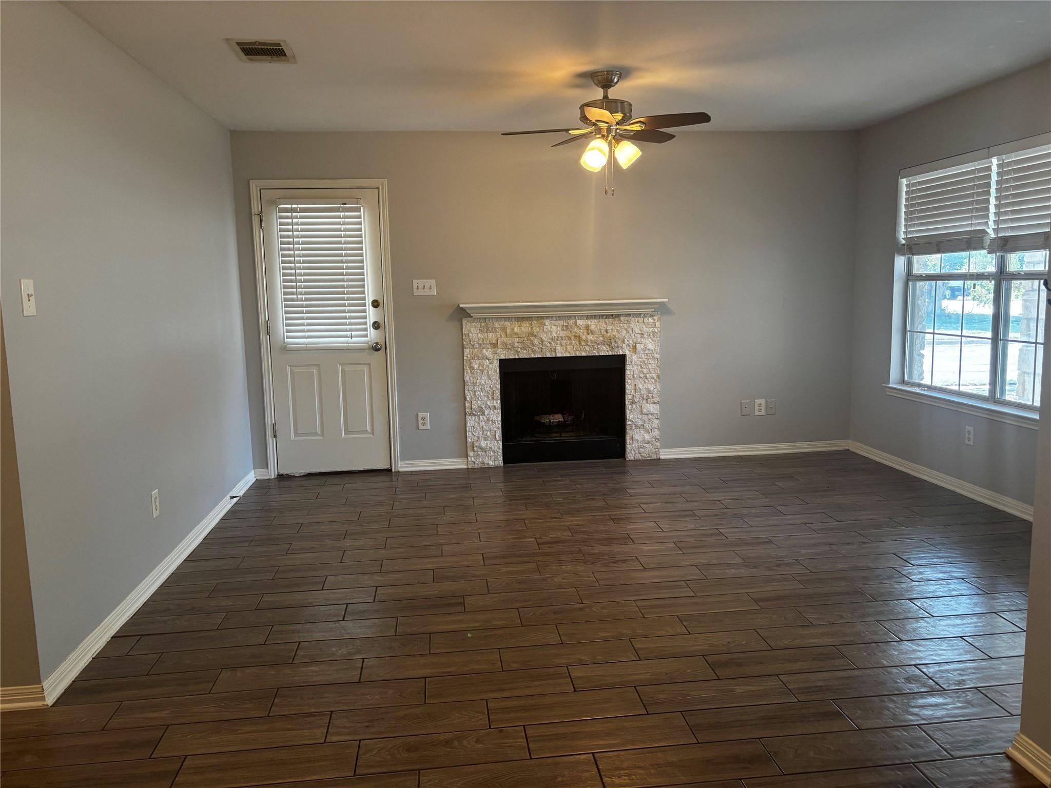 501 Texas Ave, Round Rock, TX 78664 photo 5