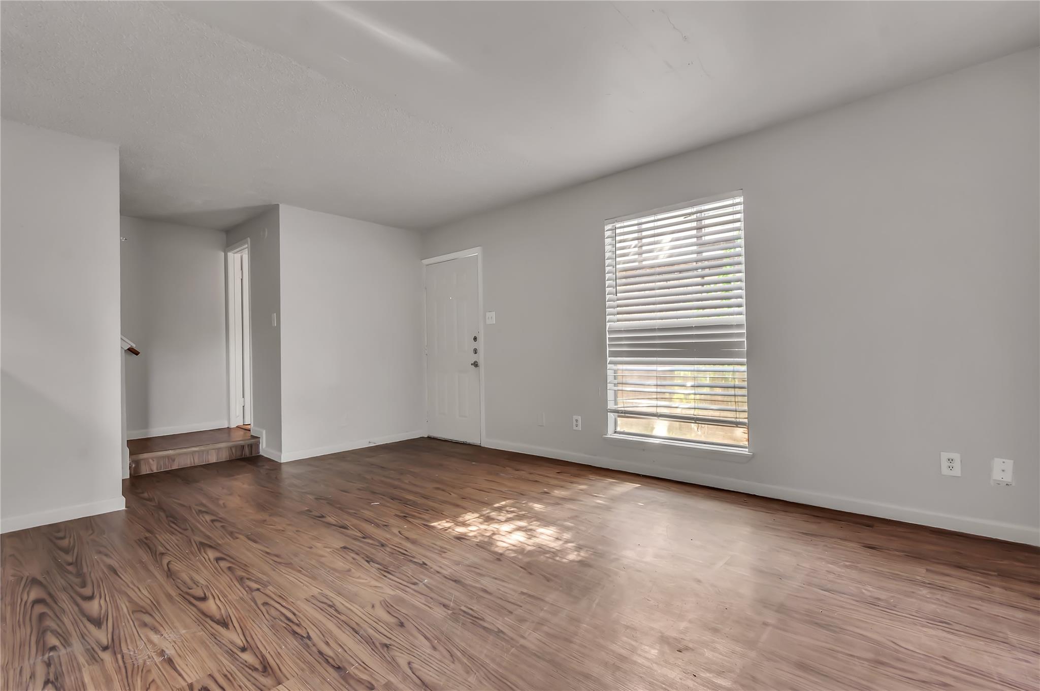 5707 Cougar DR, Austin, TX 78745 photo 4