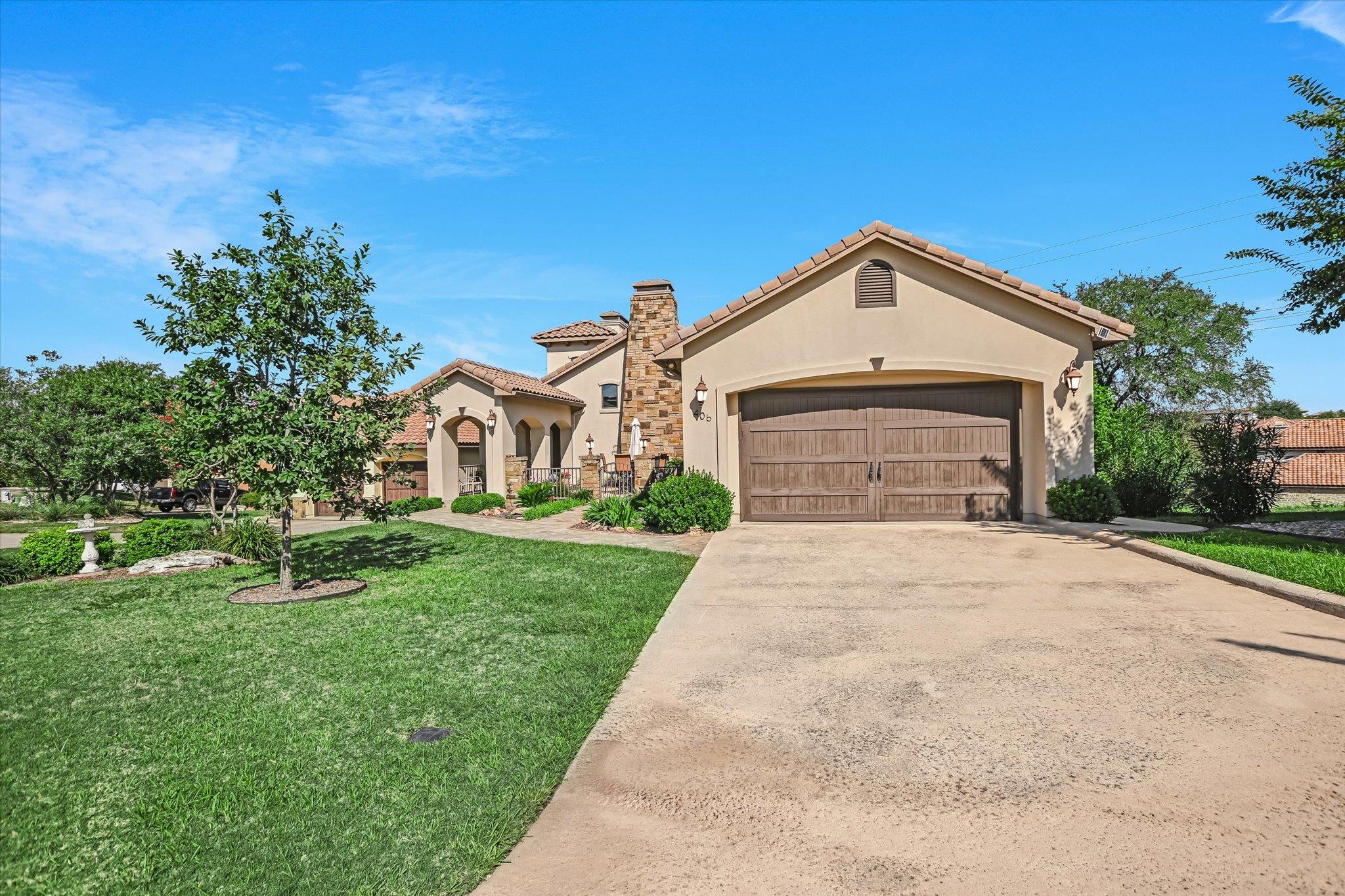 406 Cielo CIR, Marble Falls, TX 78654 photo 2