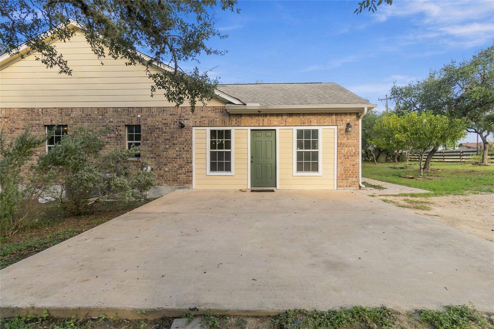 205 Homestead RD, Kyle, TX 78640 photo 5