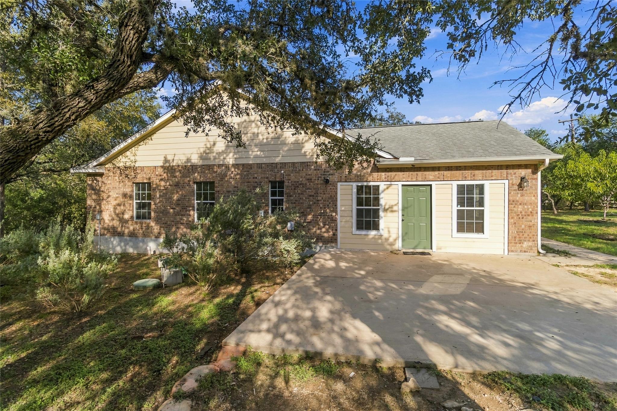 205 Homestead RD, Kyle, TX 78640 photo 4