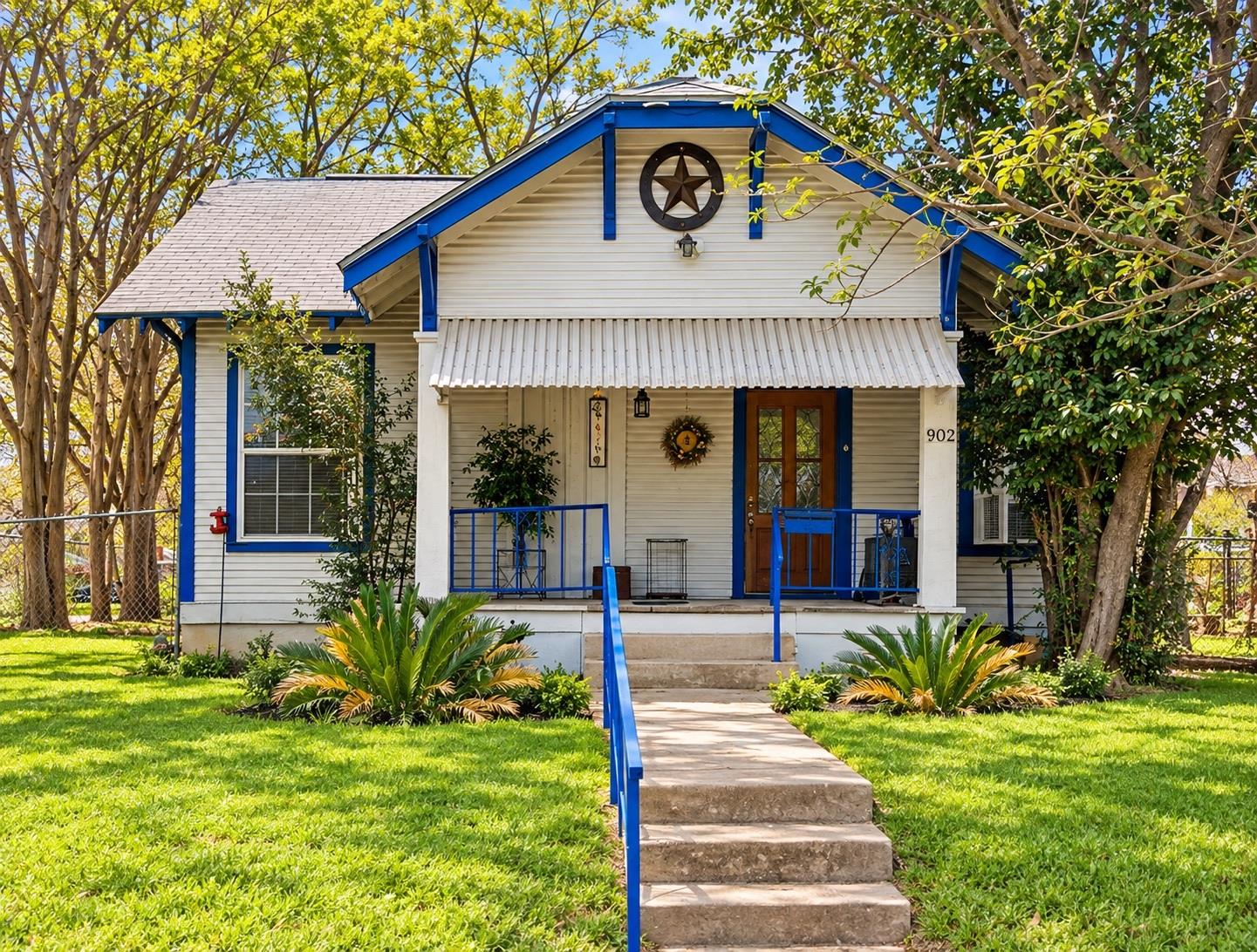 902 Taylor ST, Austin, TX 78702 photo 3