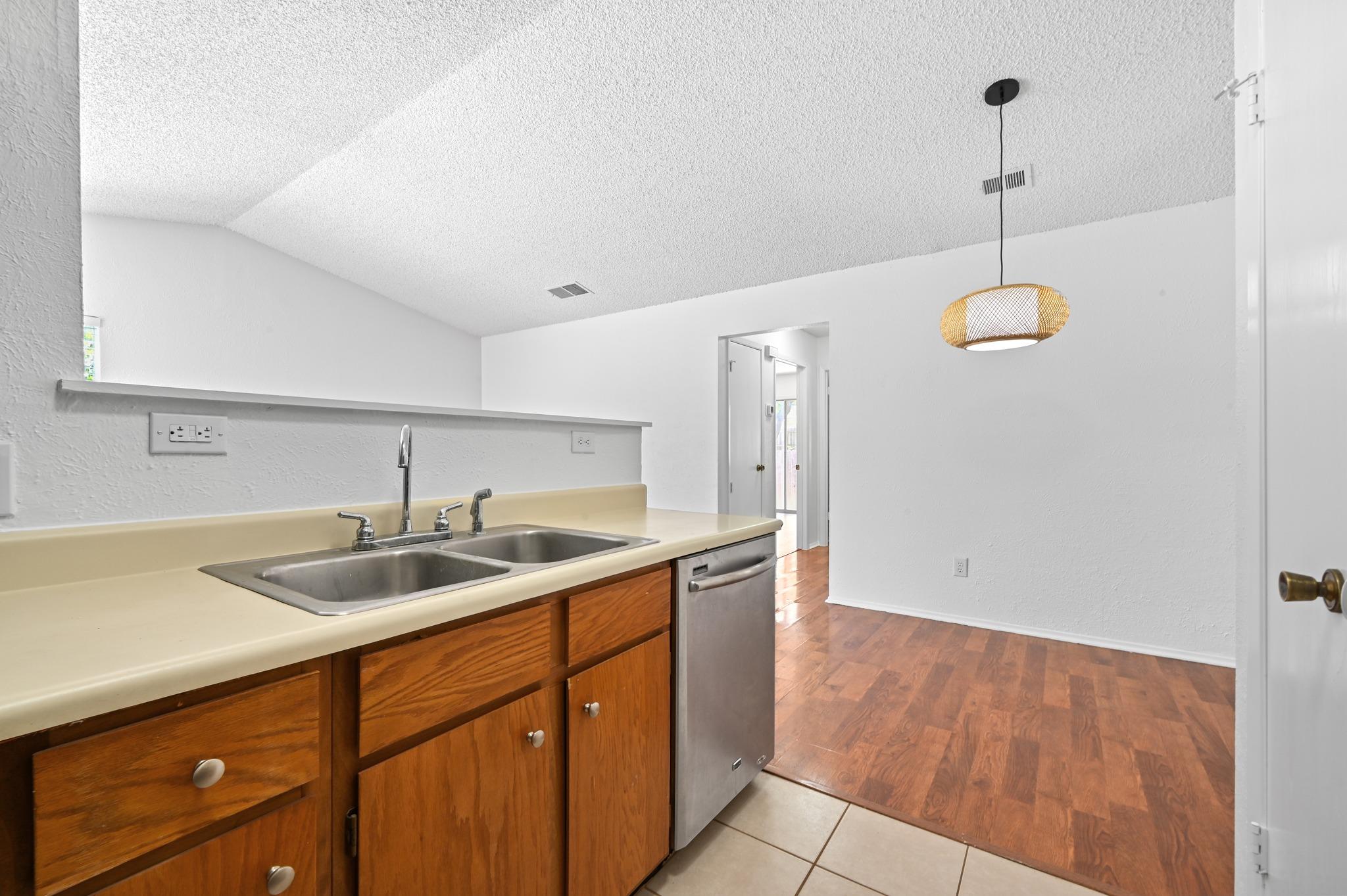 3221 DARNELL DR #A, Austin, TX 78745 photo 5