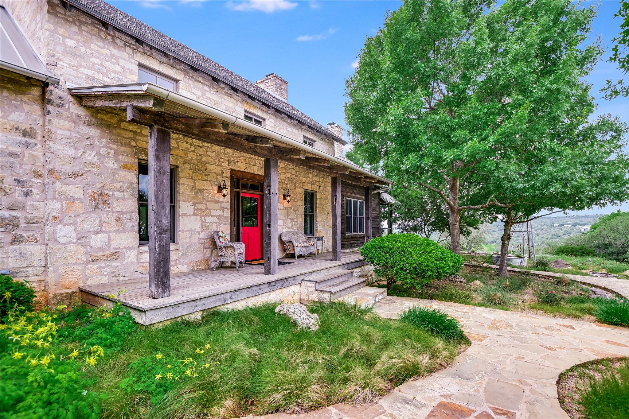 170 Sandstone RDG, Marble Falls, TX 78654 photo 3