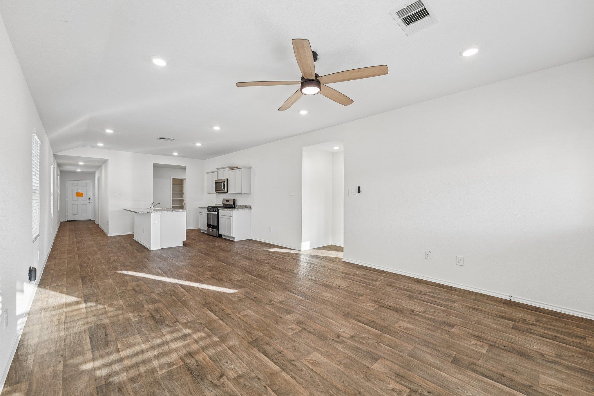 159 Granary DR, Kyle, TX 78640 photo 3