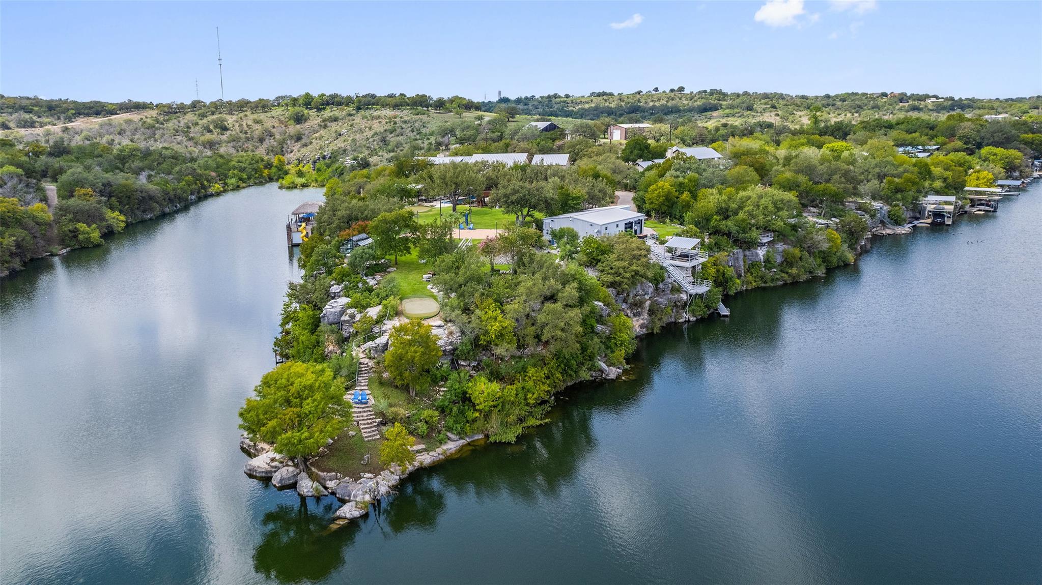 1450 Los Escondidos ST, Marble Falls, TX 78654 photo 2