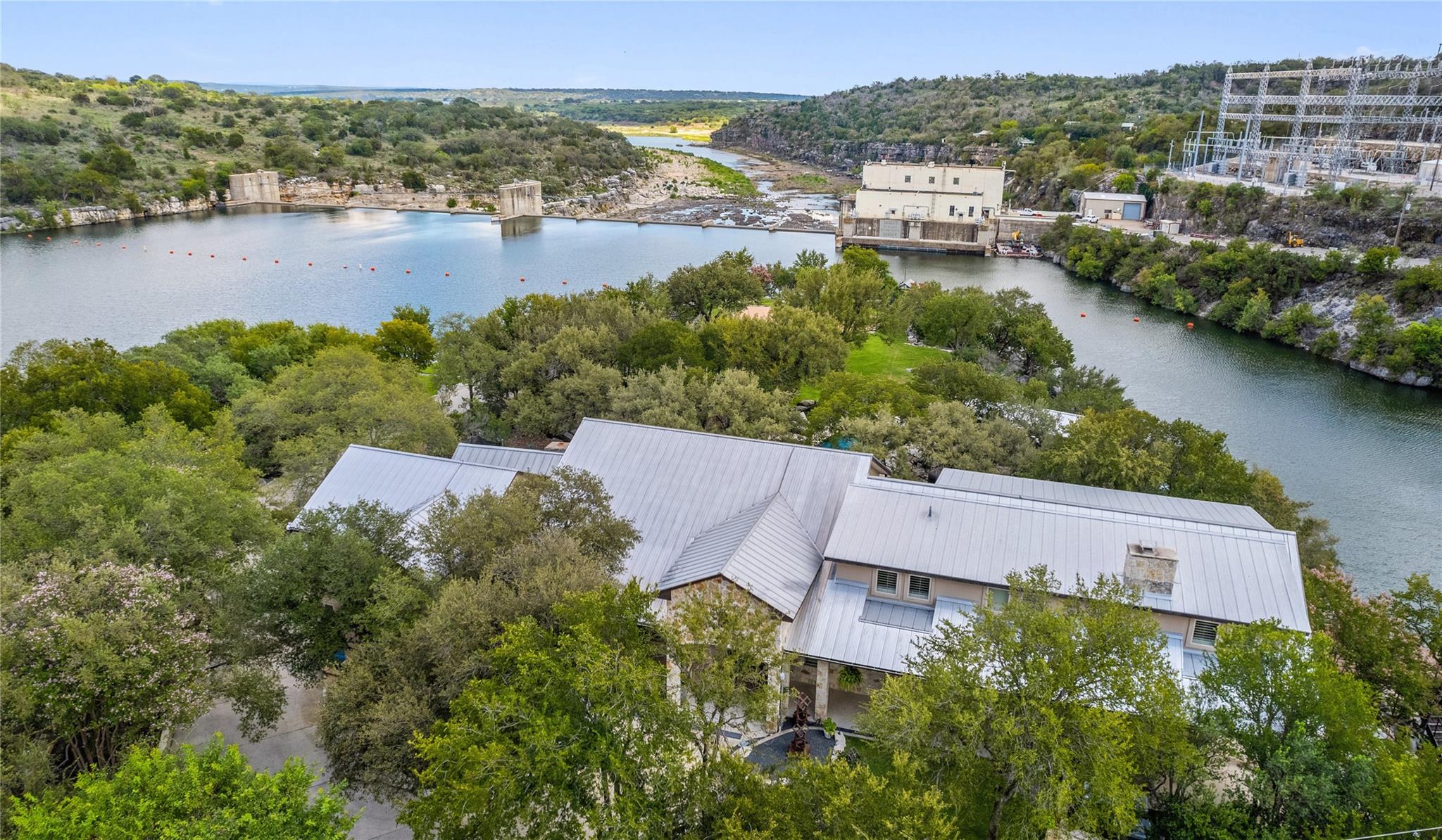 1450 Los Escondidos ST, Marble Falls, TX 78654 photo 4
