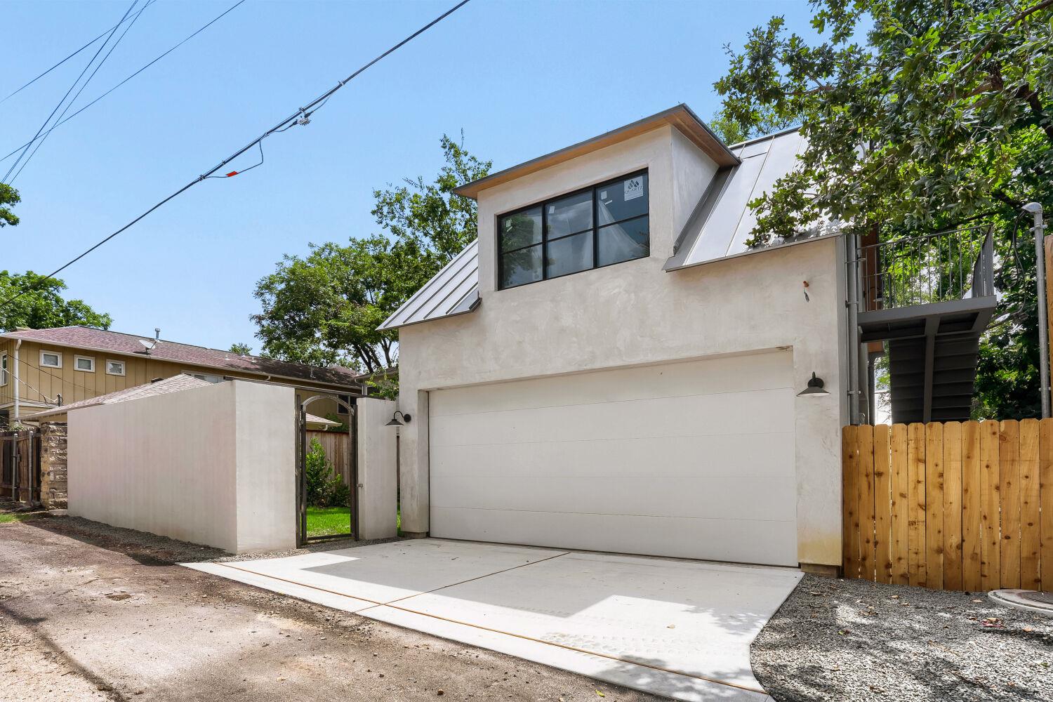 1104 Maufrais ST, Austin, TX 78703 photo 5