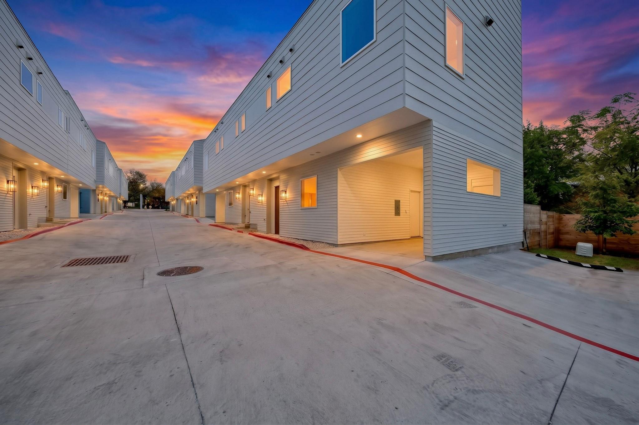 Building 8 North Bluff Condo R