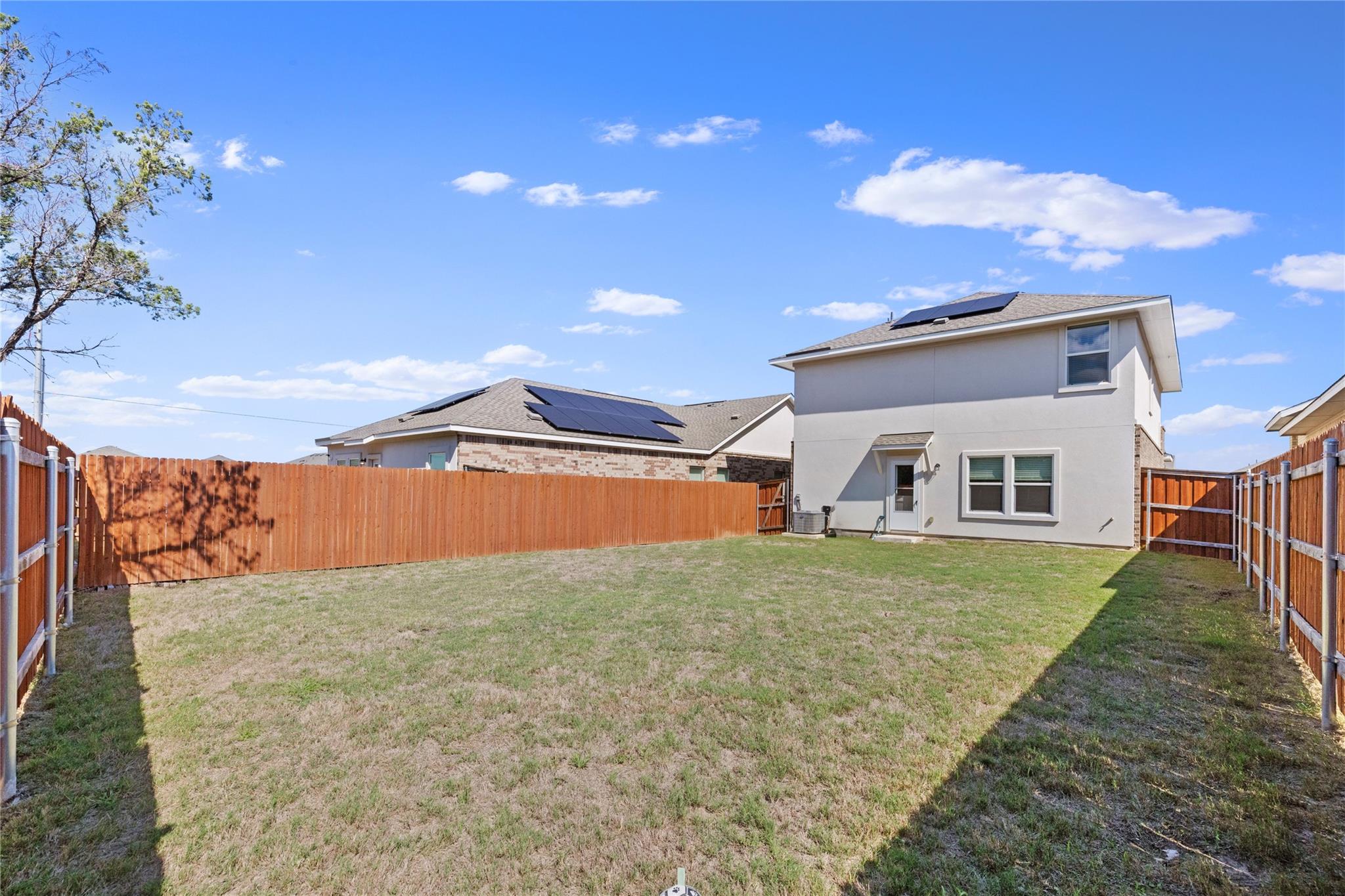 104 Standing Rock LN, Marble Falls, TX 78654 photo 3