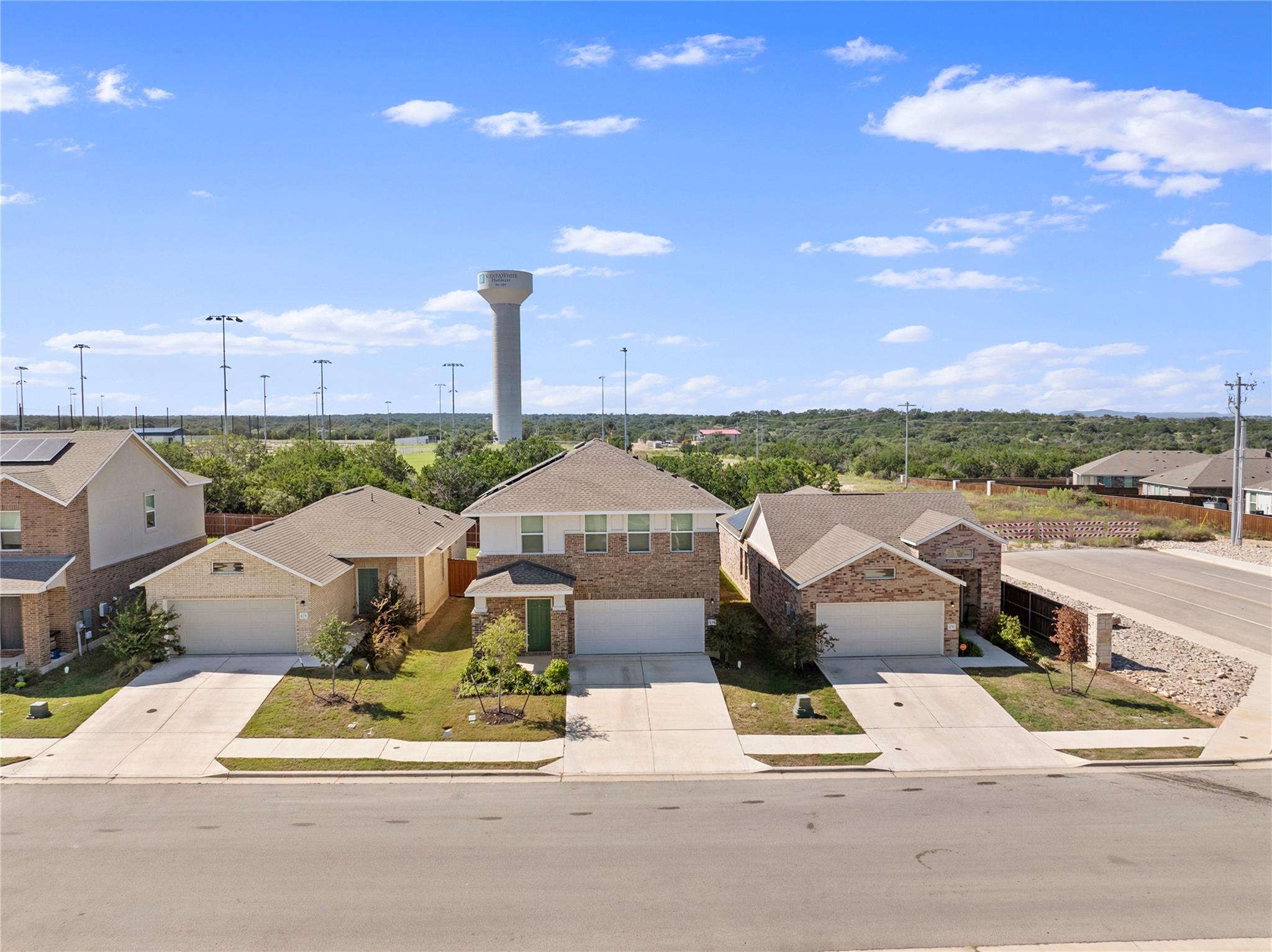 104 Standing Rock LN, Marble Falls, TX 78654 photo 4