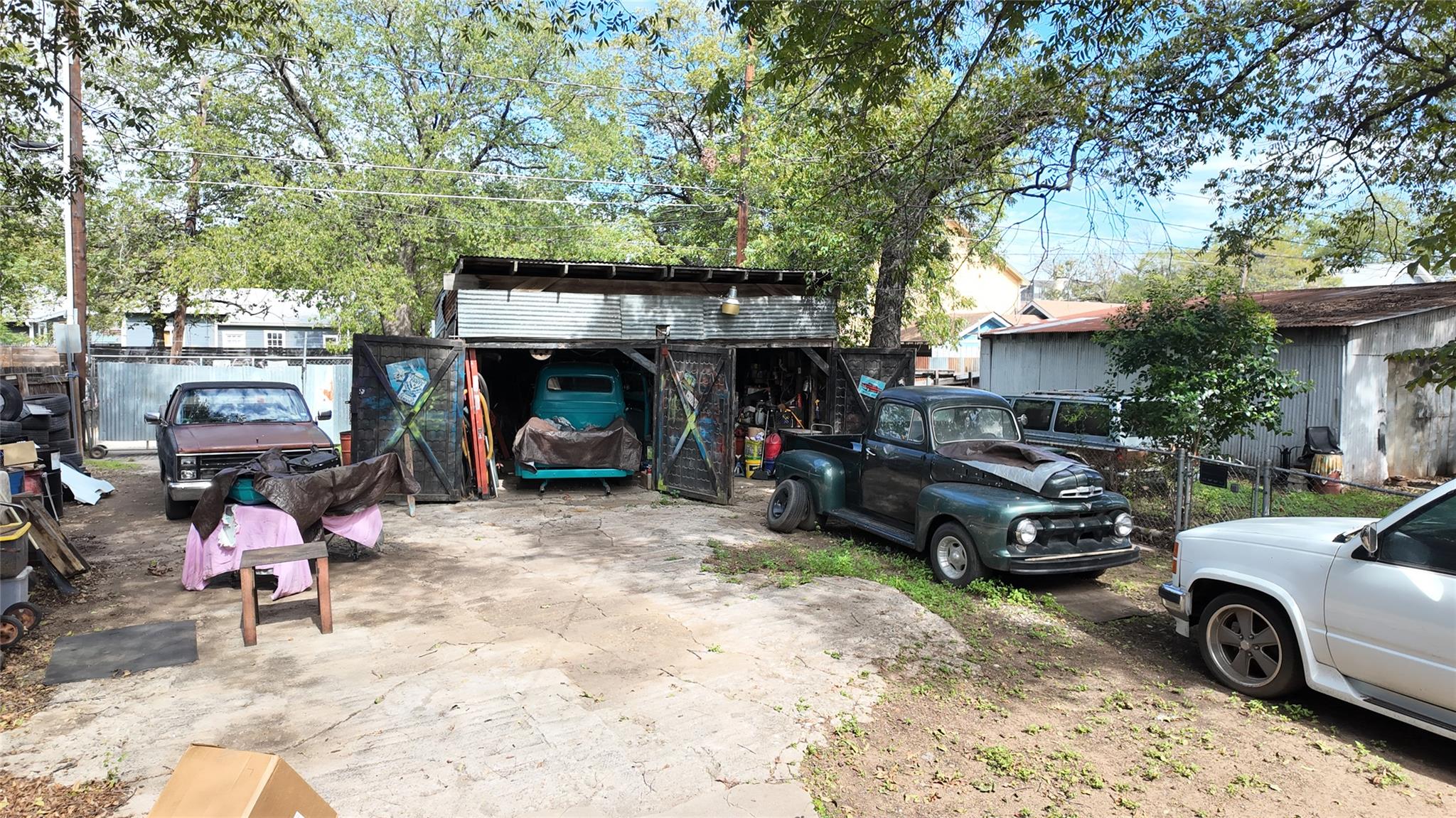 906 2nd ST, Austin, TX 78702 photo 4