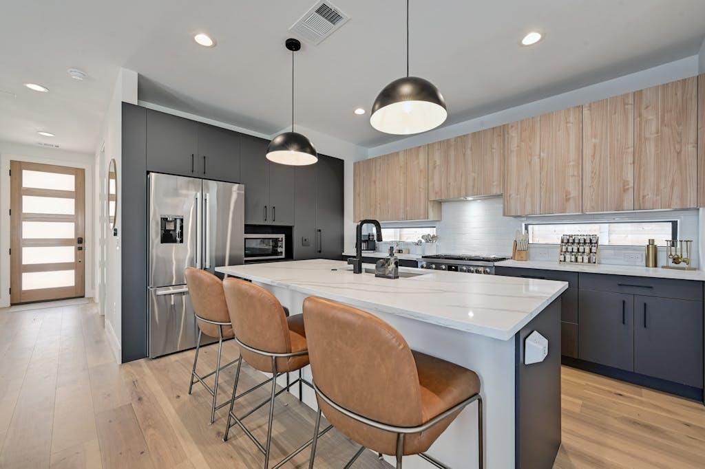 2510 4th ST #2, Austin, TX 78702 photo 4