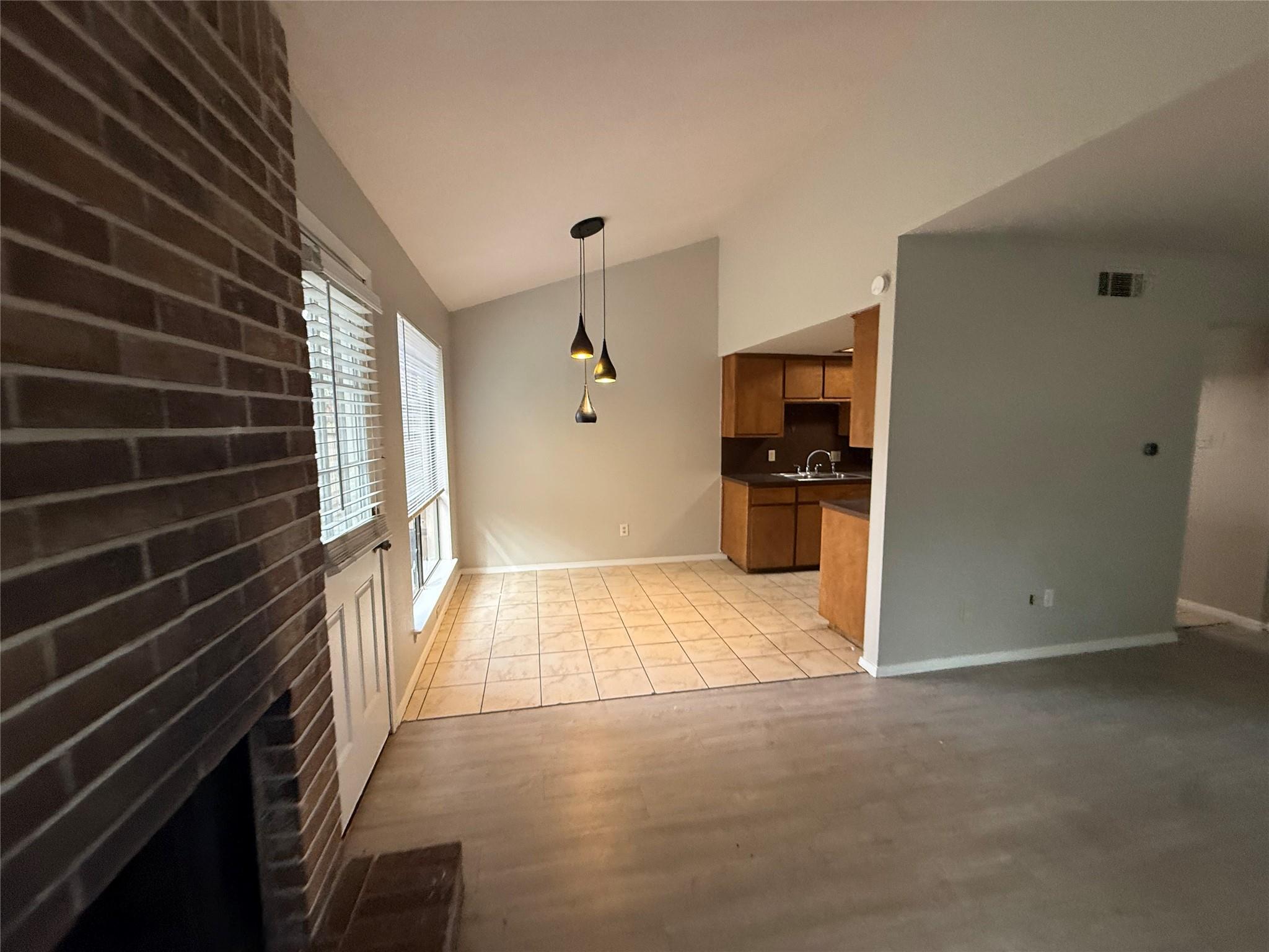 7009 Woodhue DR #A, Austin, TX 78745 photo 4