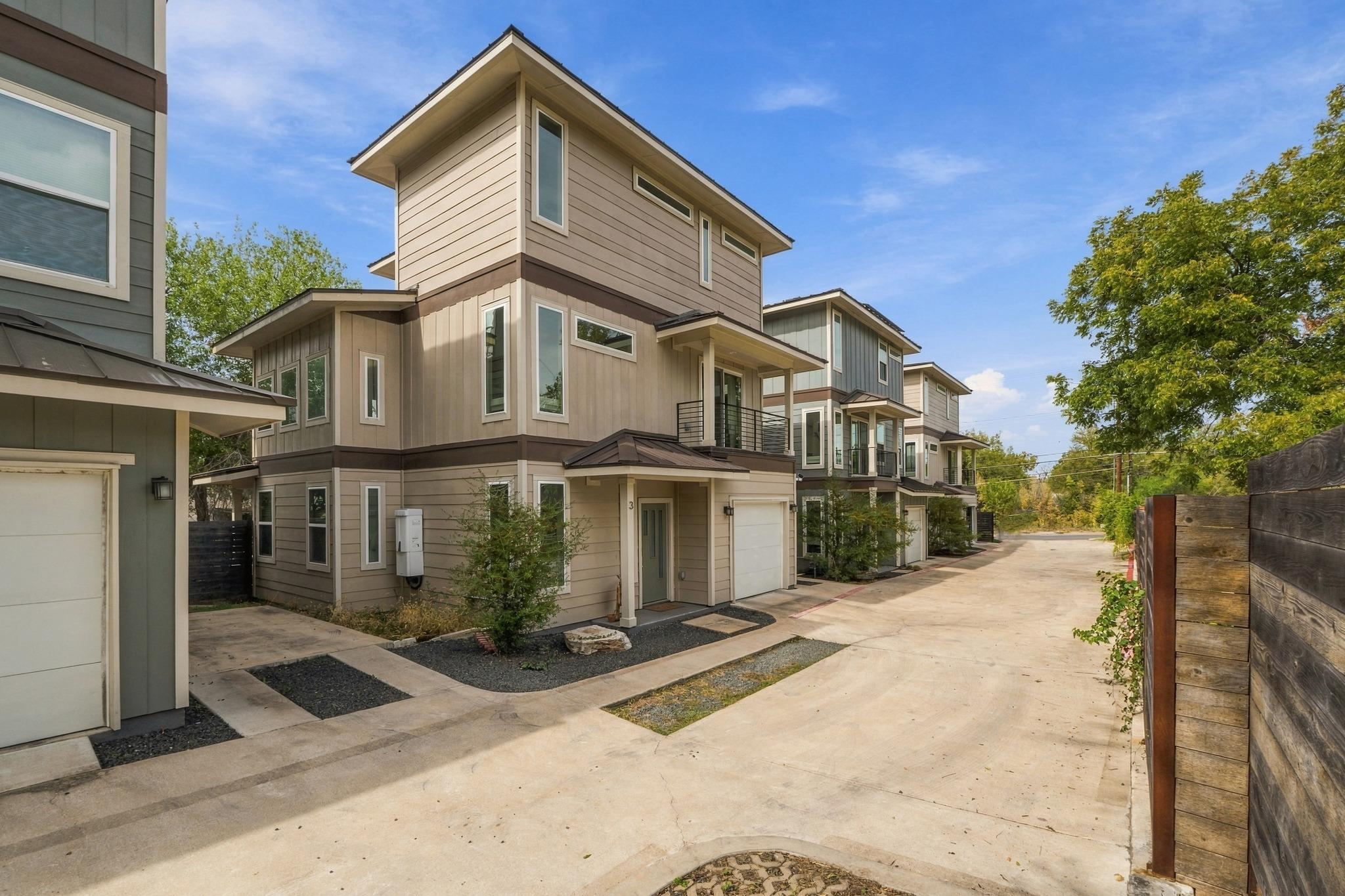 2927 Martin Luther King Jr BLVD #3, Austin, TX 78702 photo 2