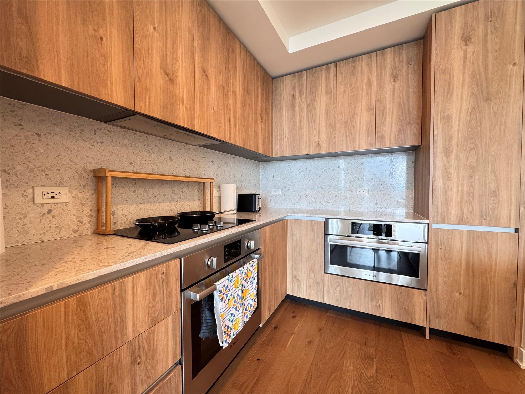 84 East Ave #3807, Austin, TX 78701 photo 4