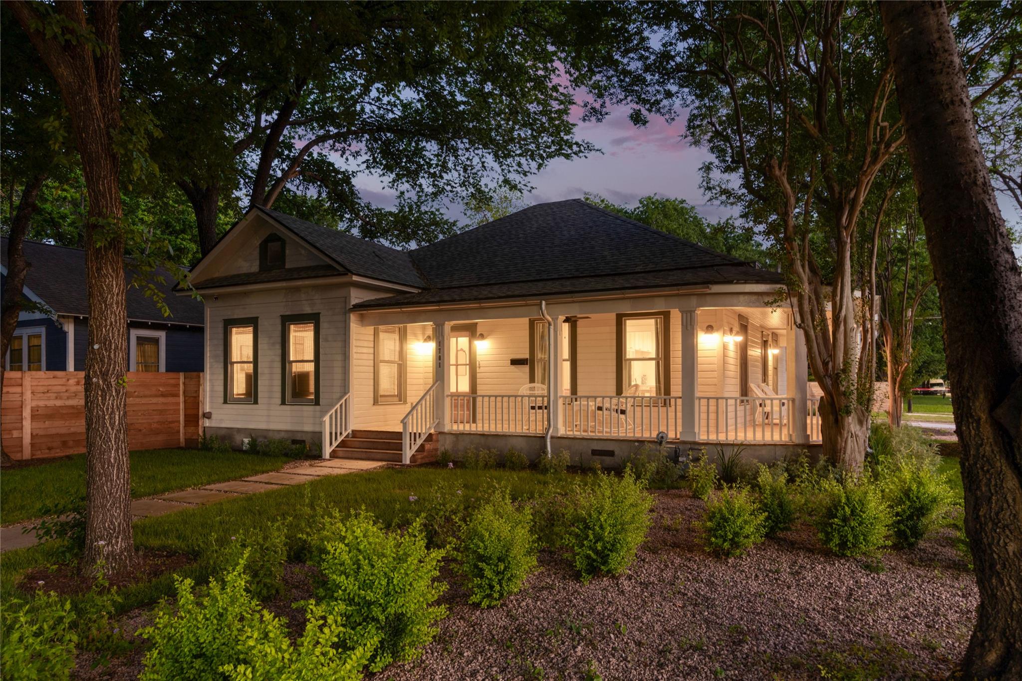 1701 Willow ST, Austin, TX 78702 photo 5